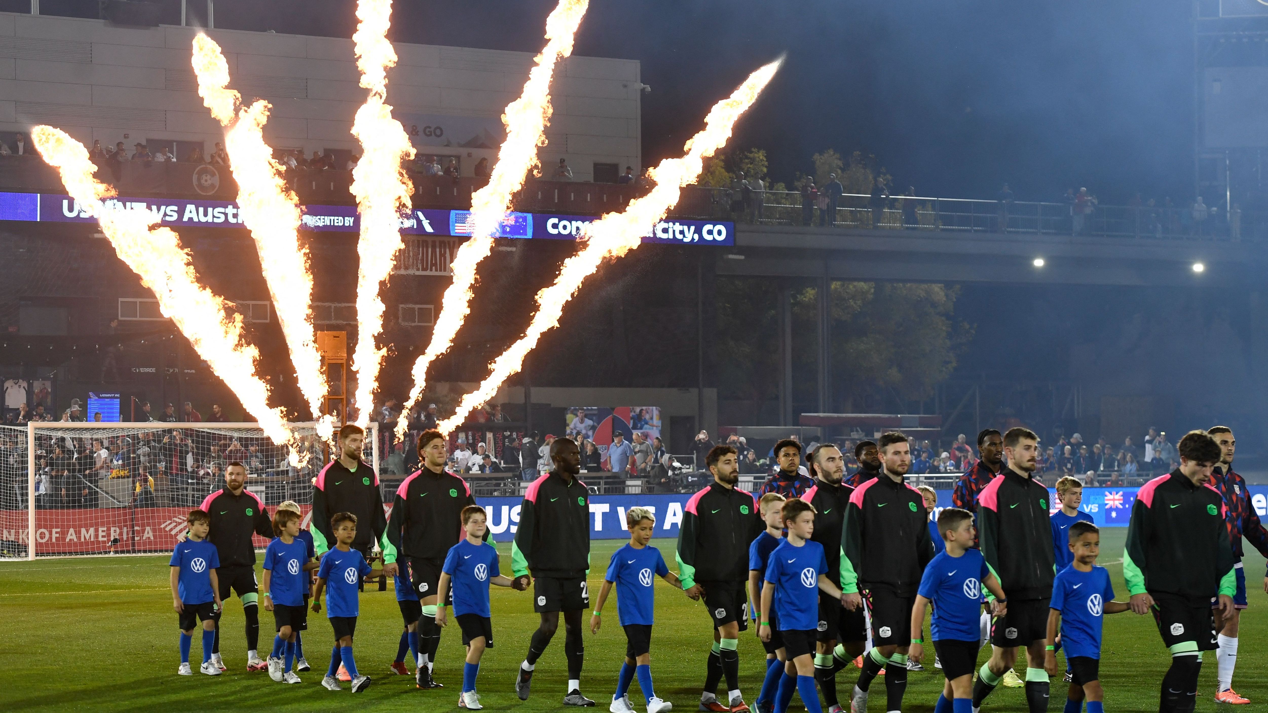 FBL-FRIENDLY-USA-AUS