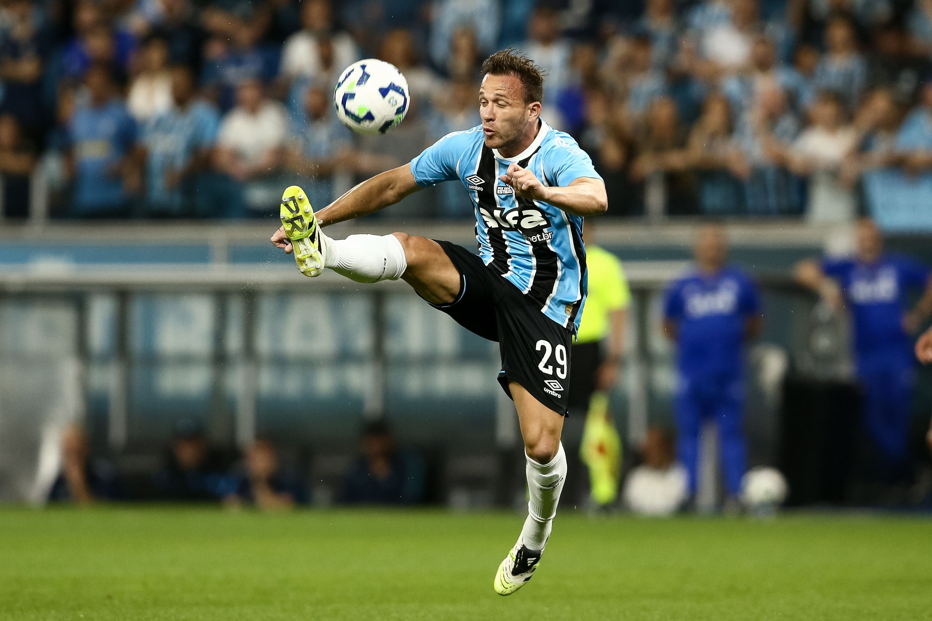 Gremio v Sao Paulo - Brasileirao 2025
