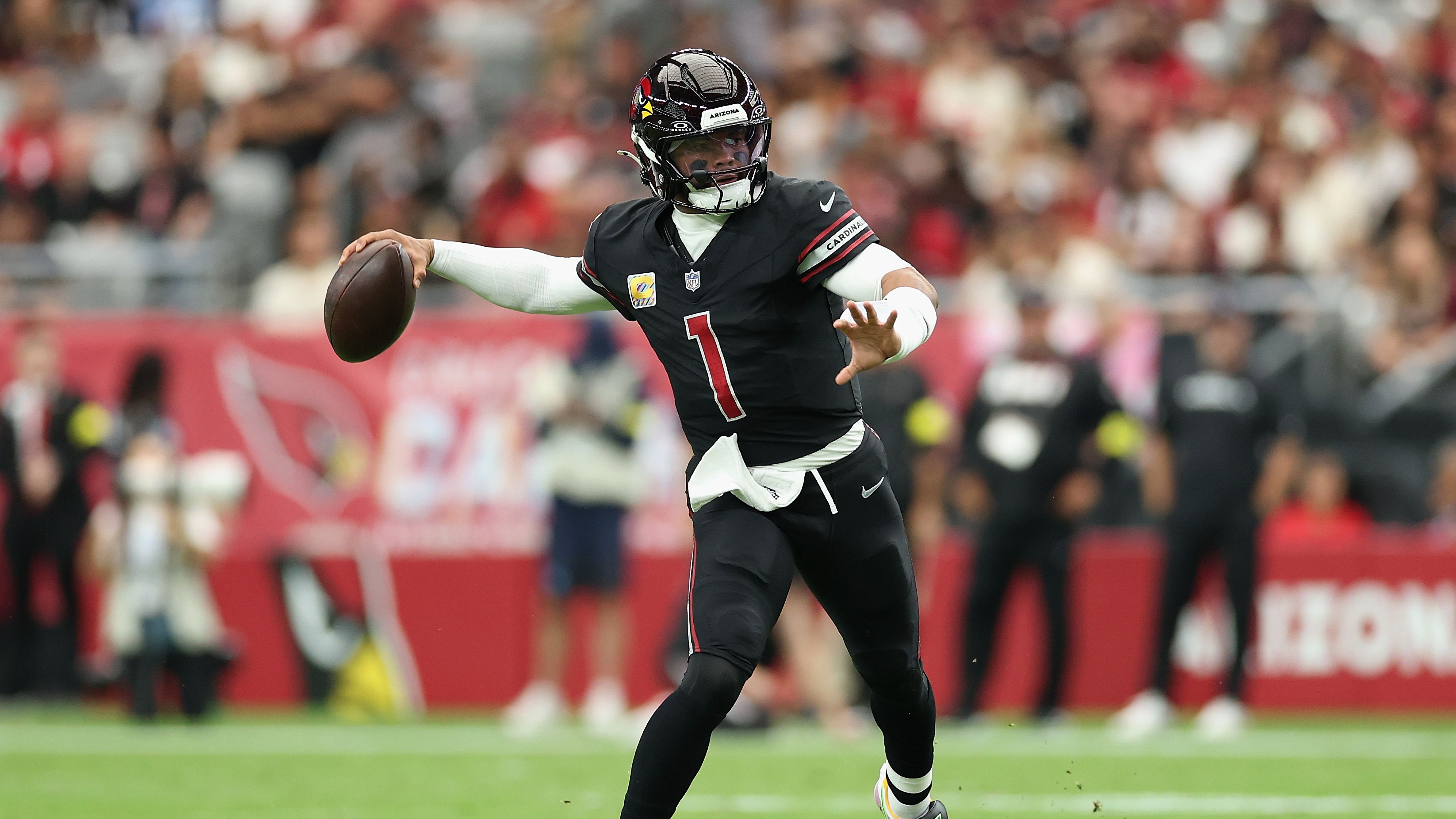 Tennessee Titans v Arizona Cardinals - NFL 2025