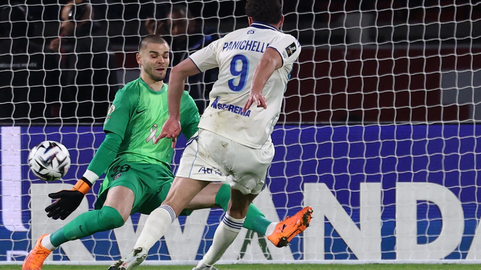 FBL-FRA-LIGUE1-PSG-STRASBOURG