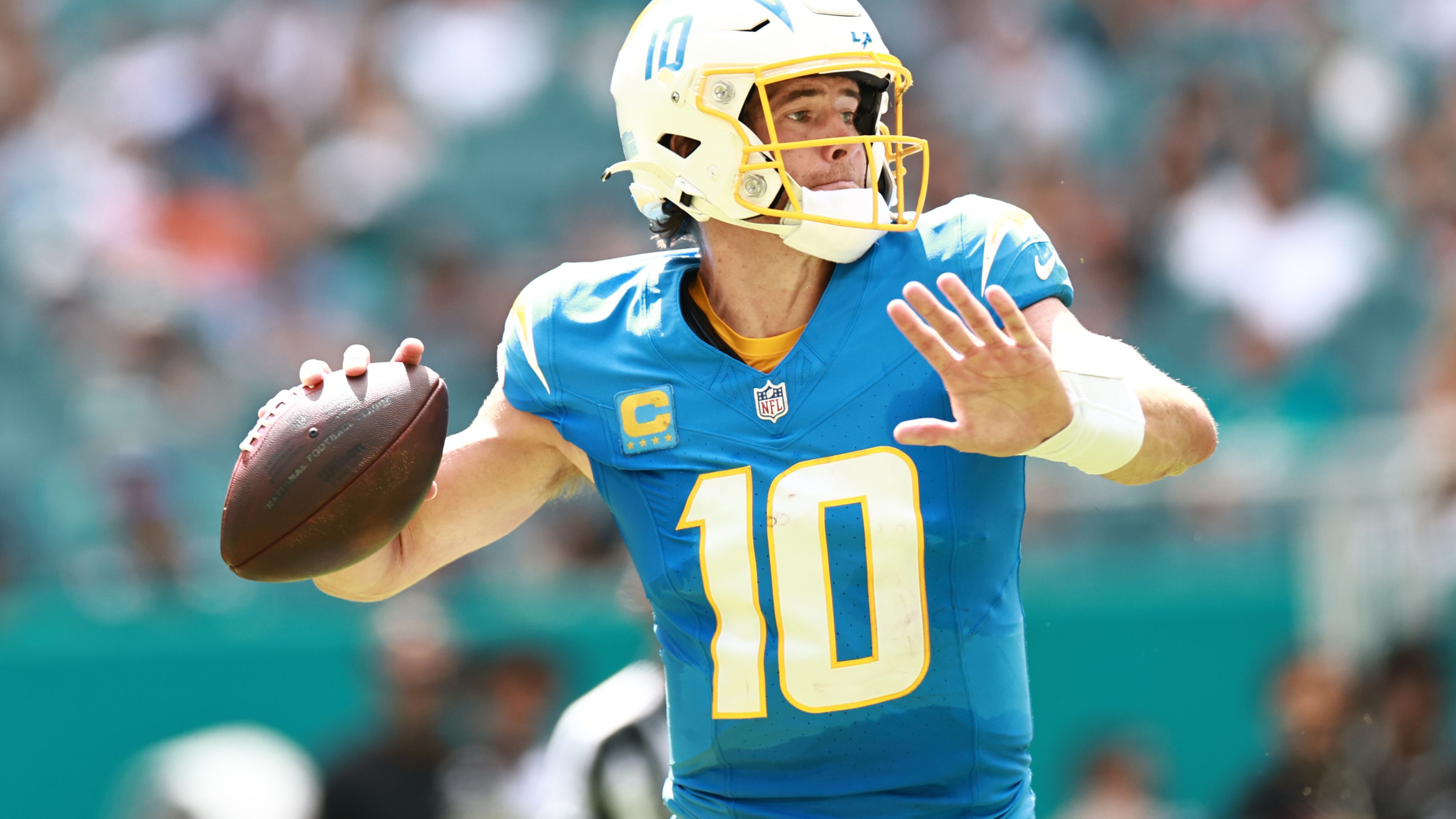 Los Angeles Chargers v Miami Dolphins - NFL 2025