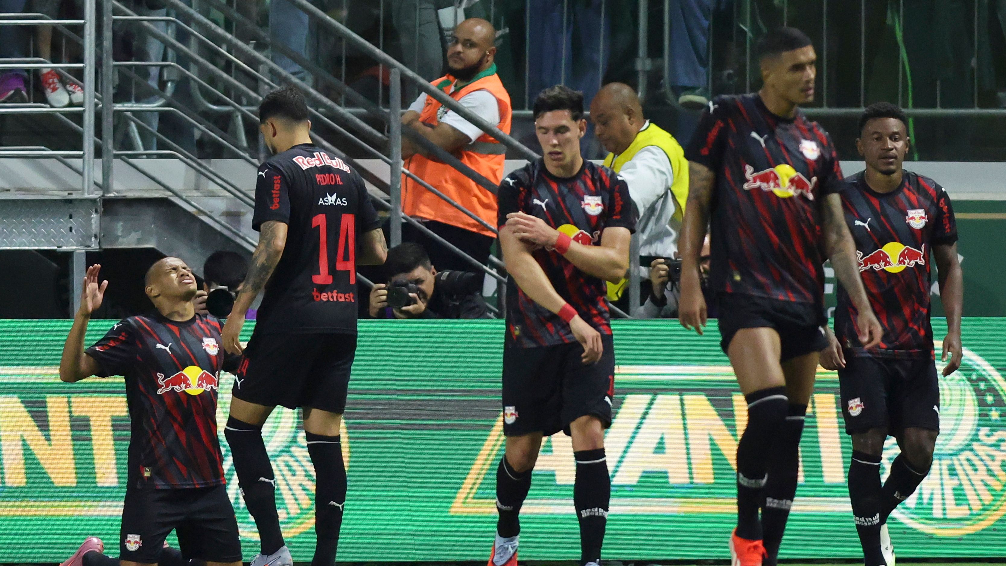 Palmeiras v Bragantino - Brasileirao 2025