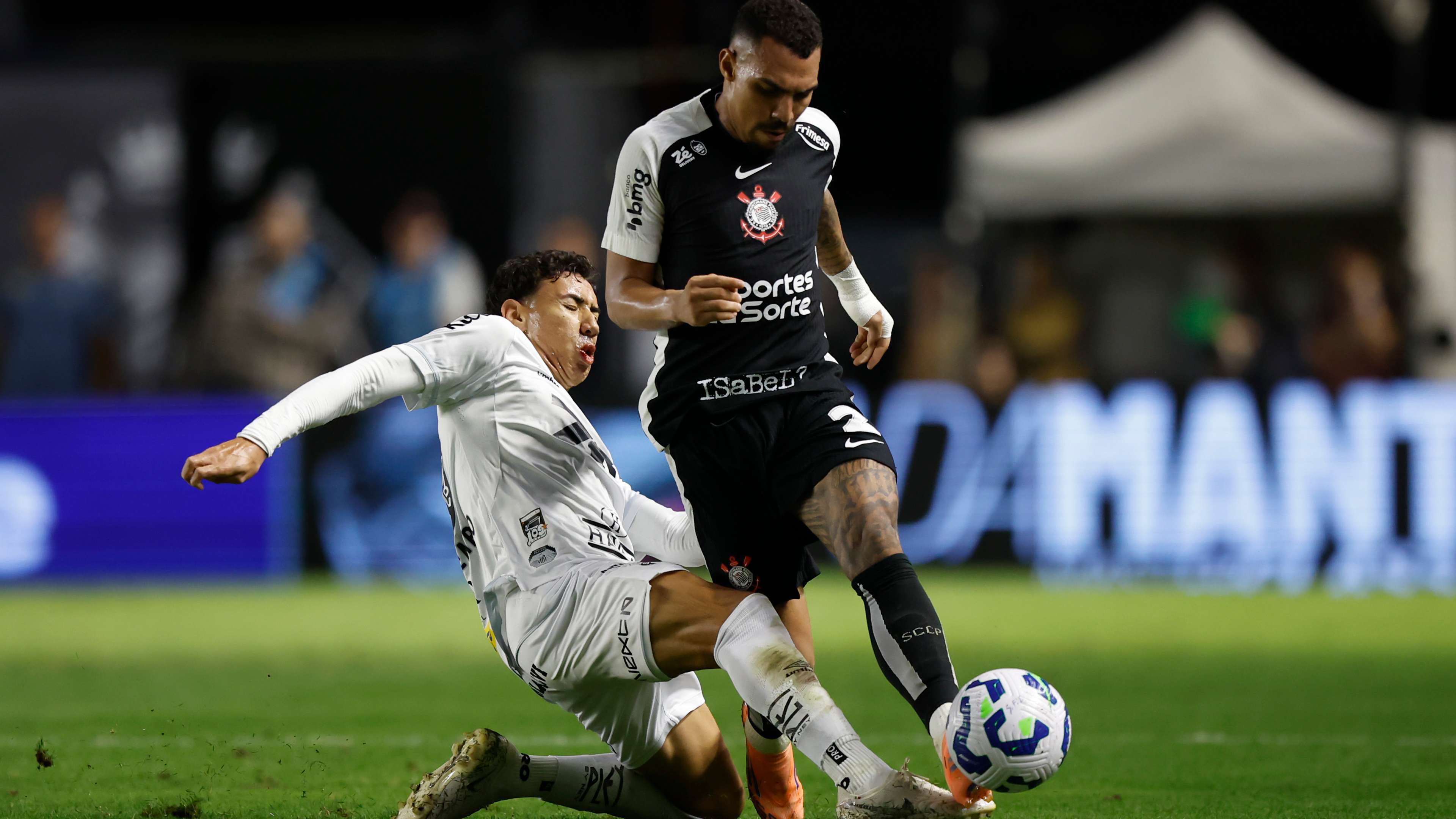 Santos v Corinthians - Brasileirao 2025