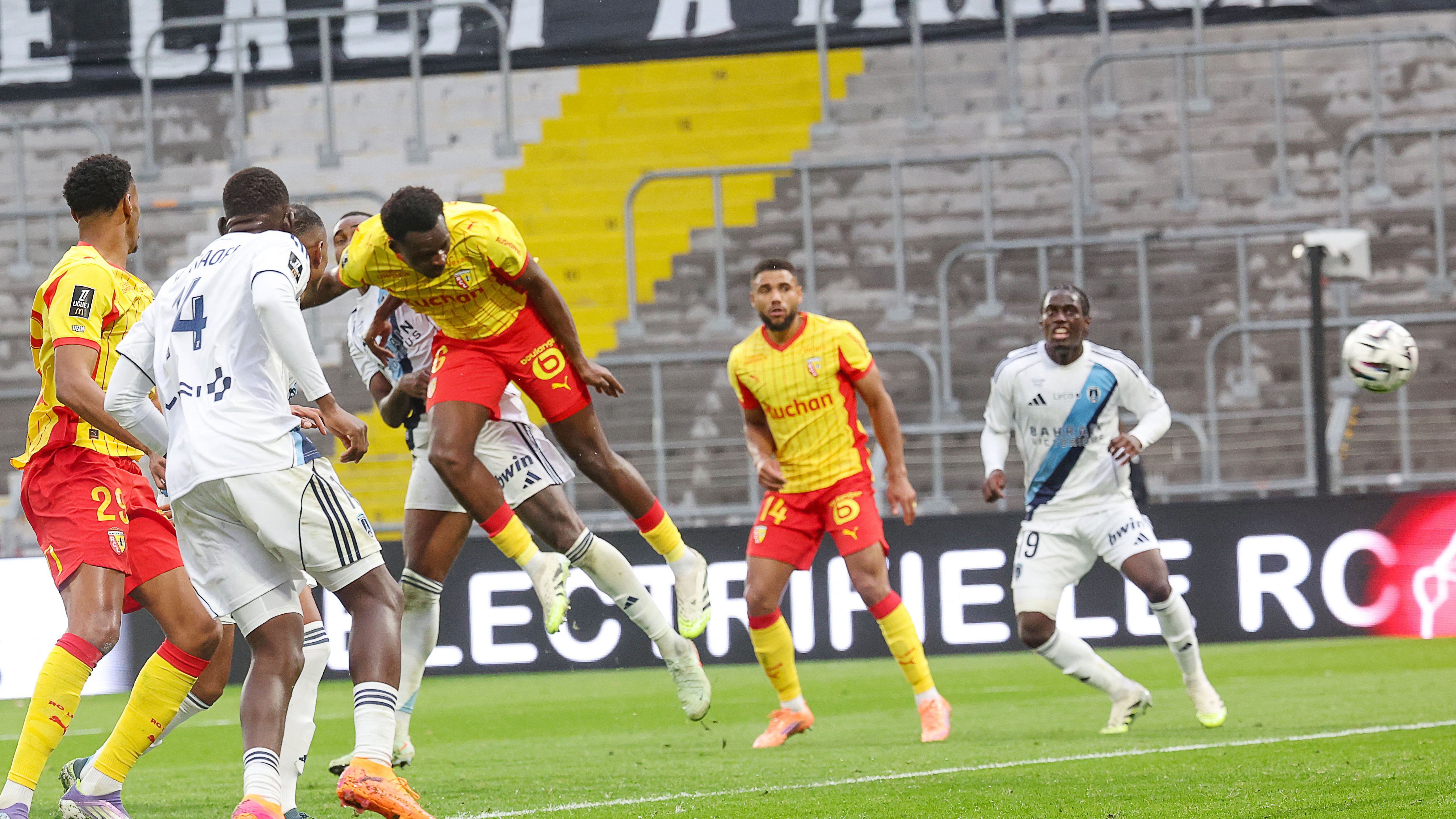 FBL-FRA-LIGUE1-LENS-PARIS FC