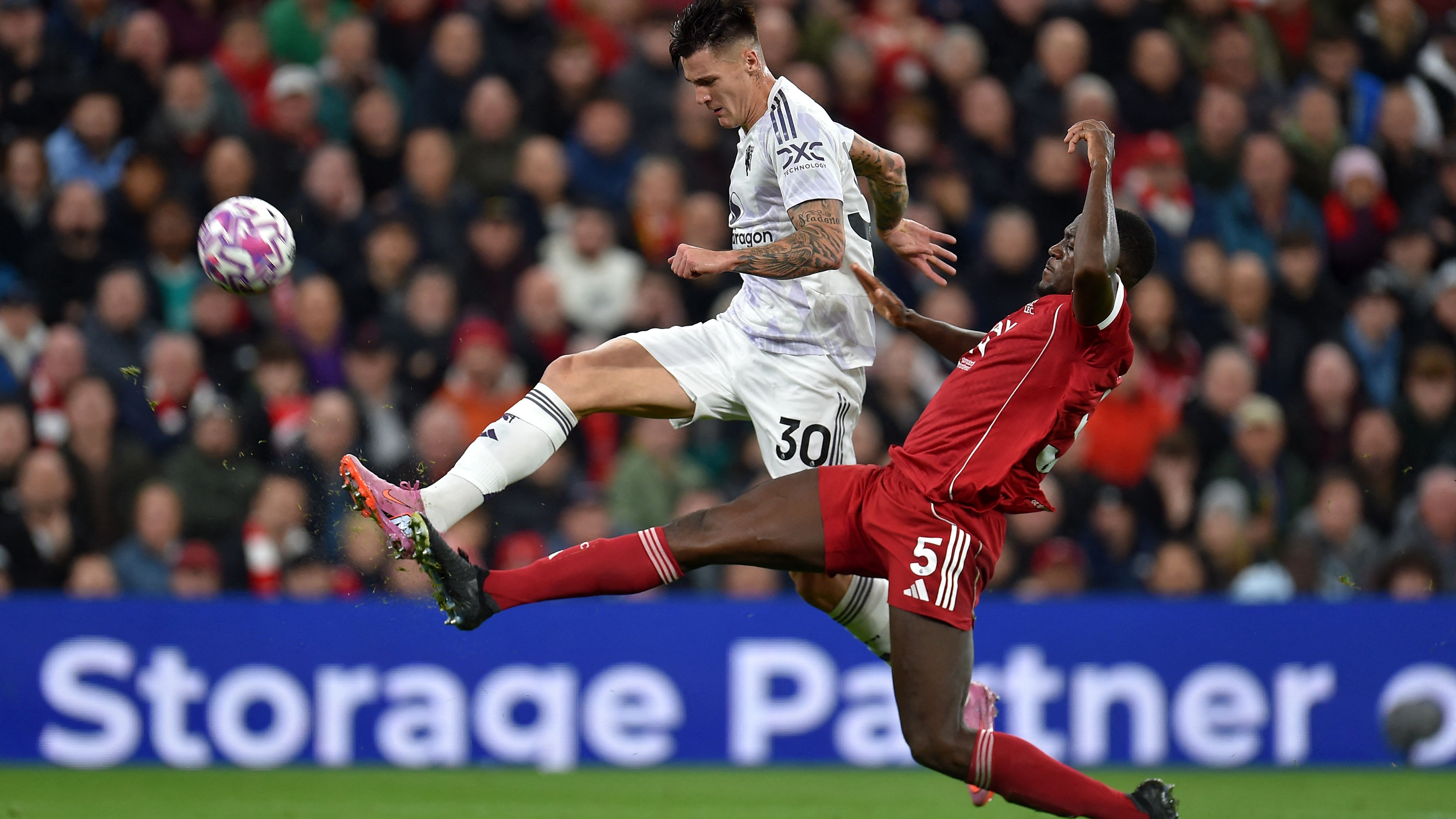 FBL-ENG-PR-LIVERPOOL-MAN UTD