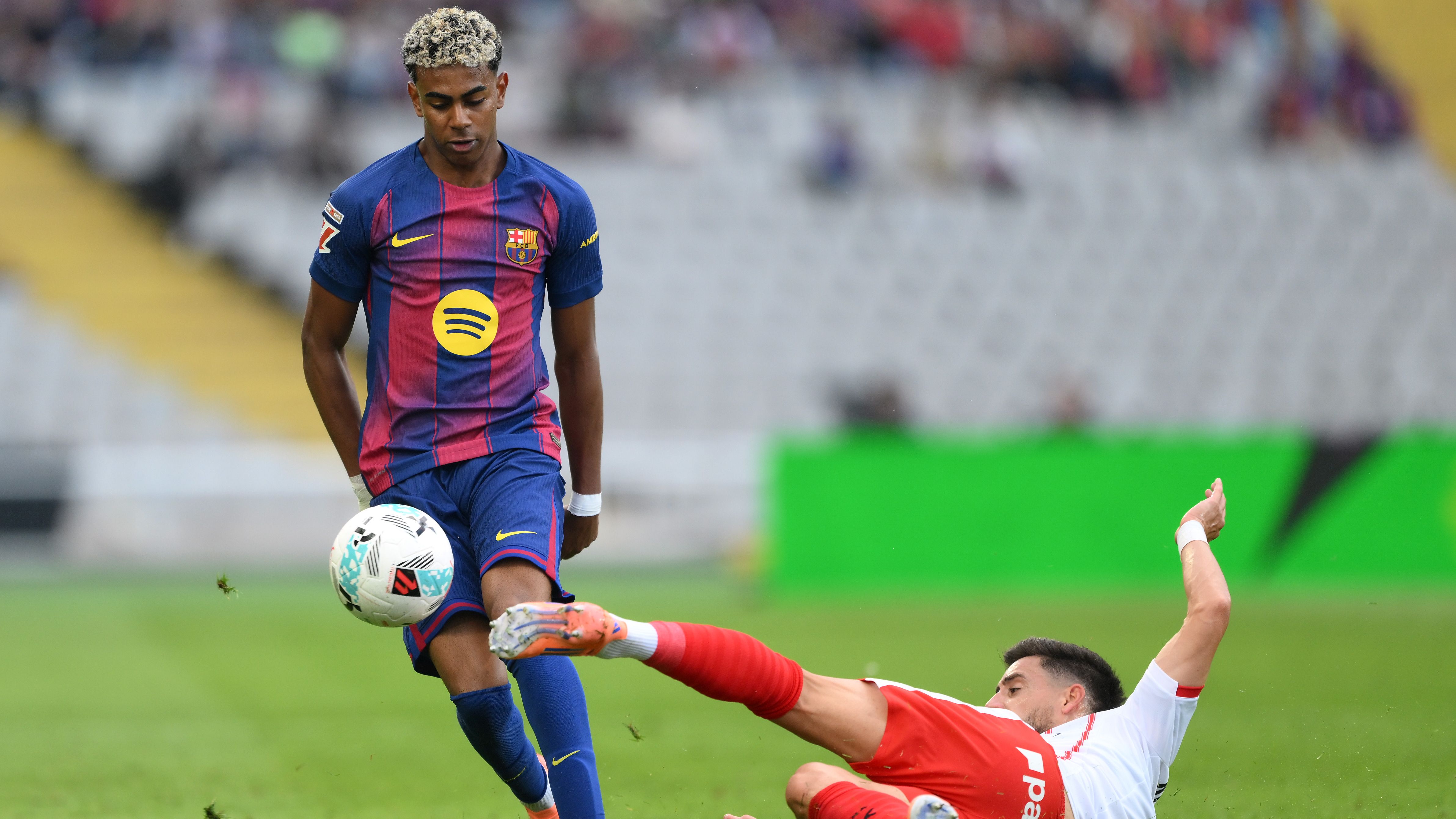 FC Barcelona v Girona FC - LaLiga EA Sports