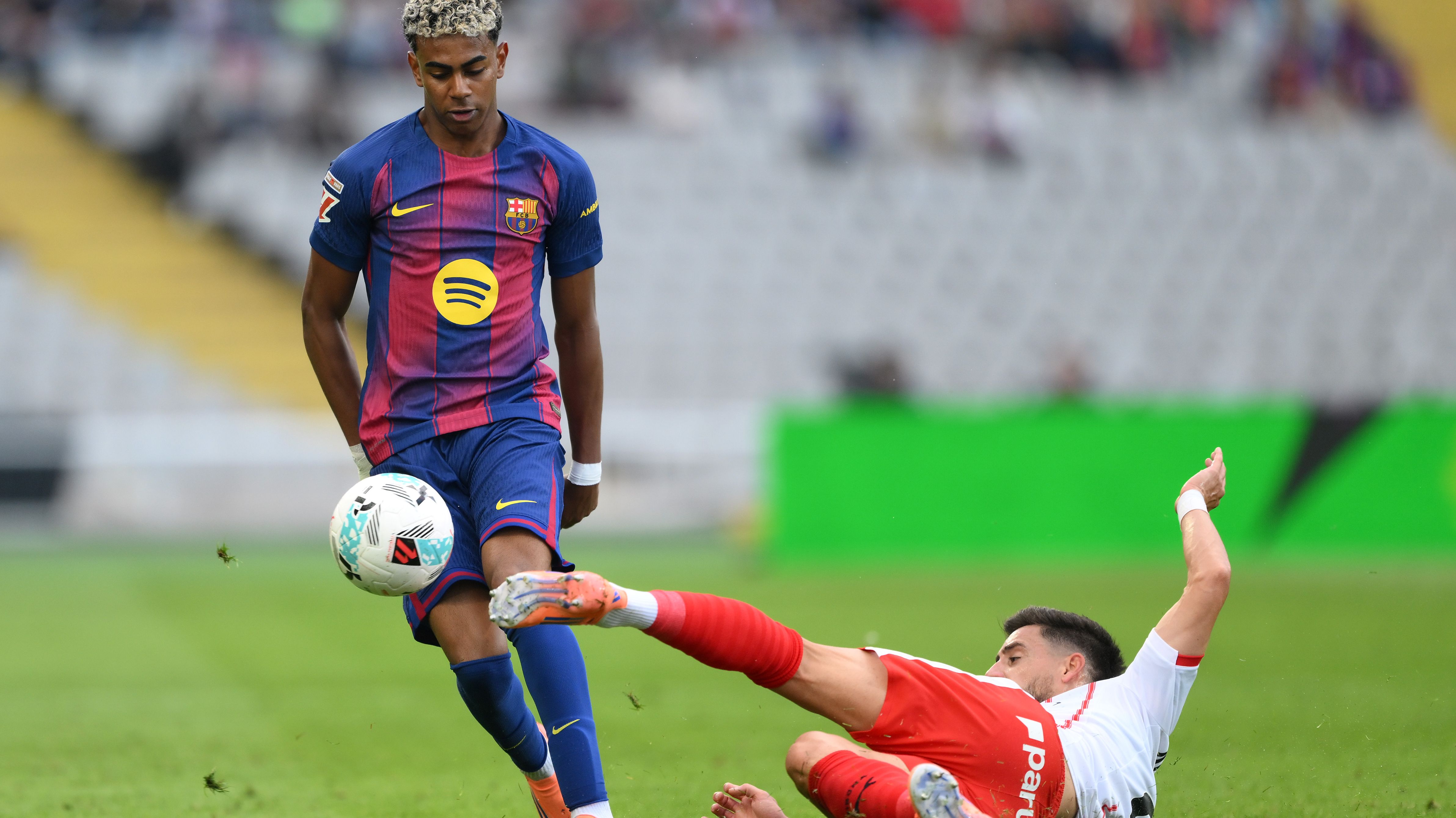 FC Barcelona v Girona FC - LaLiga EA Sports