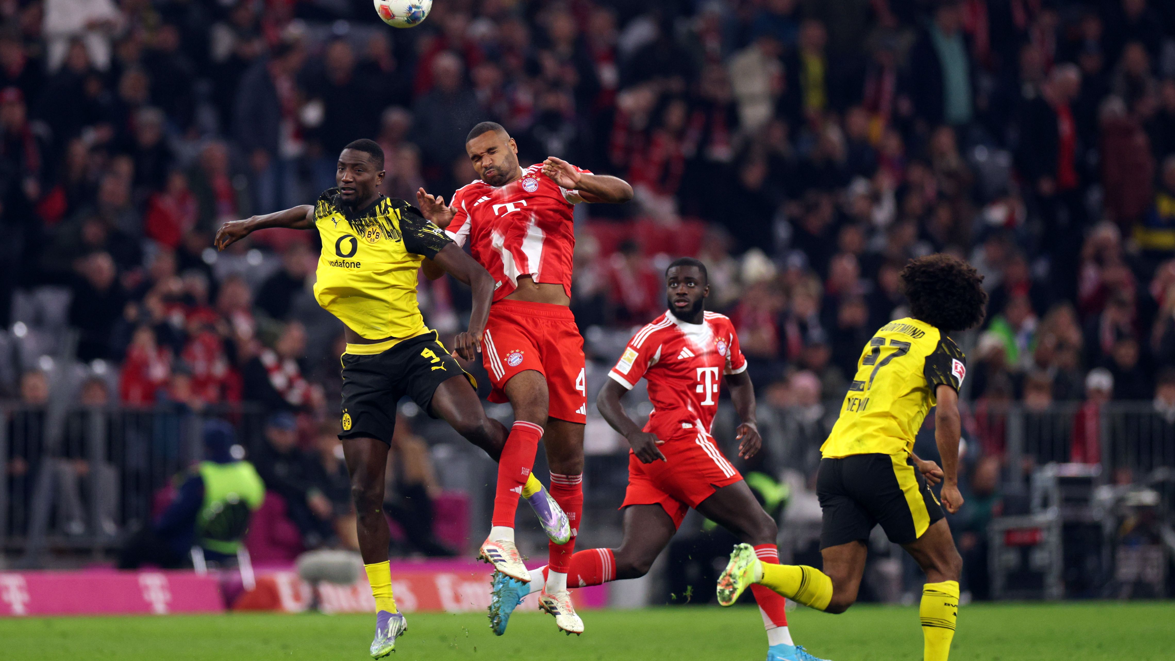 FC Bayern München v Borussia Dortmund - Bundesliga