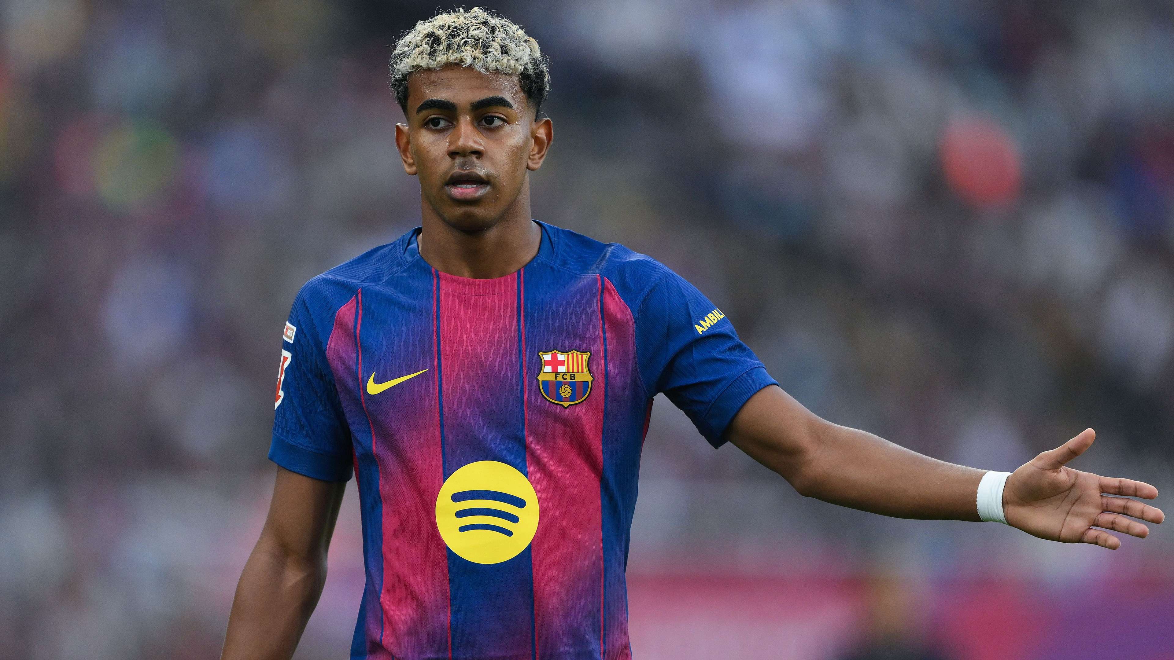 FC Barcelona v Girona FC - LaLiga EA Sports