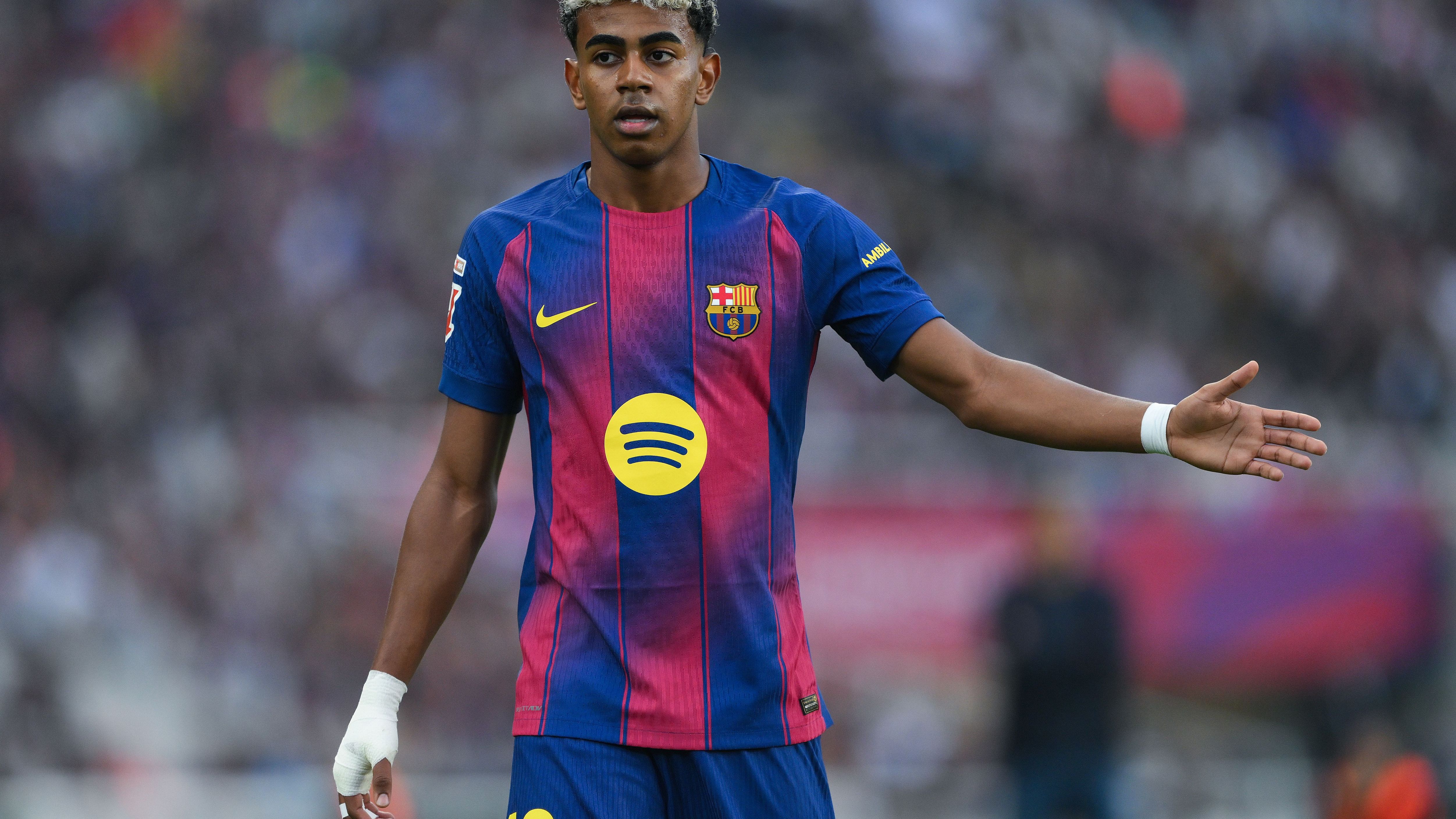 FC Barcelona v Girona FC - LaLiga EA Sports