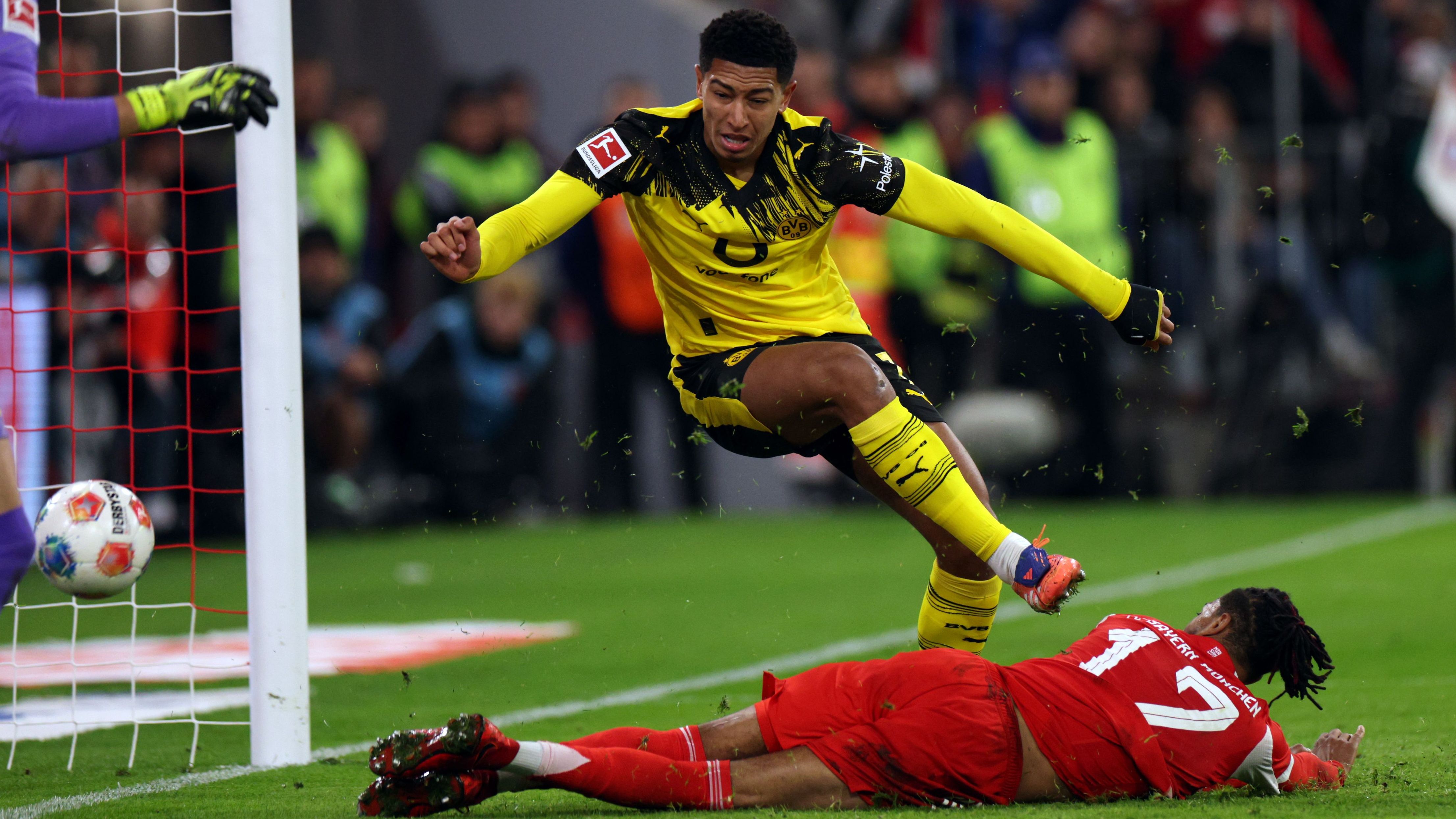 FC Bayern München v Borussia Dortmund - Bundesliga