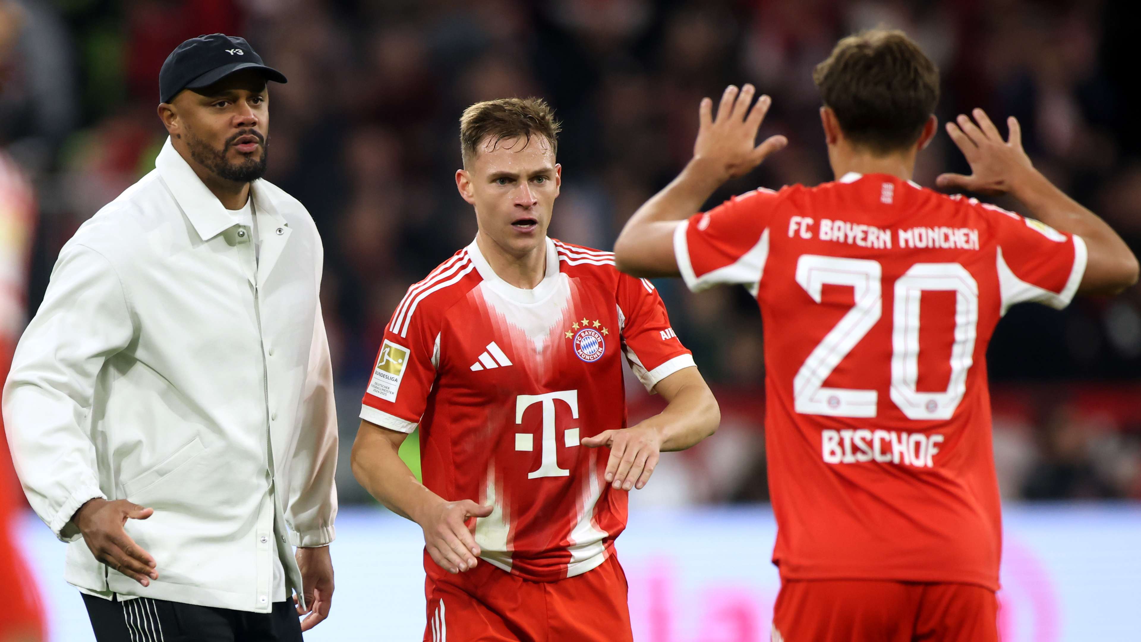 FC Bayern München v Borussia Dortmund - Bundesliga