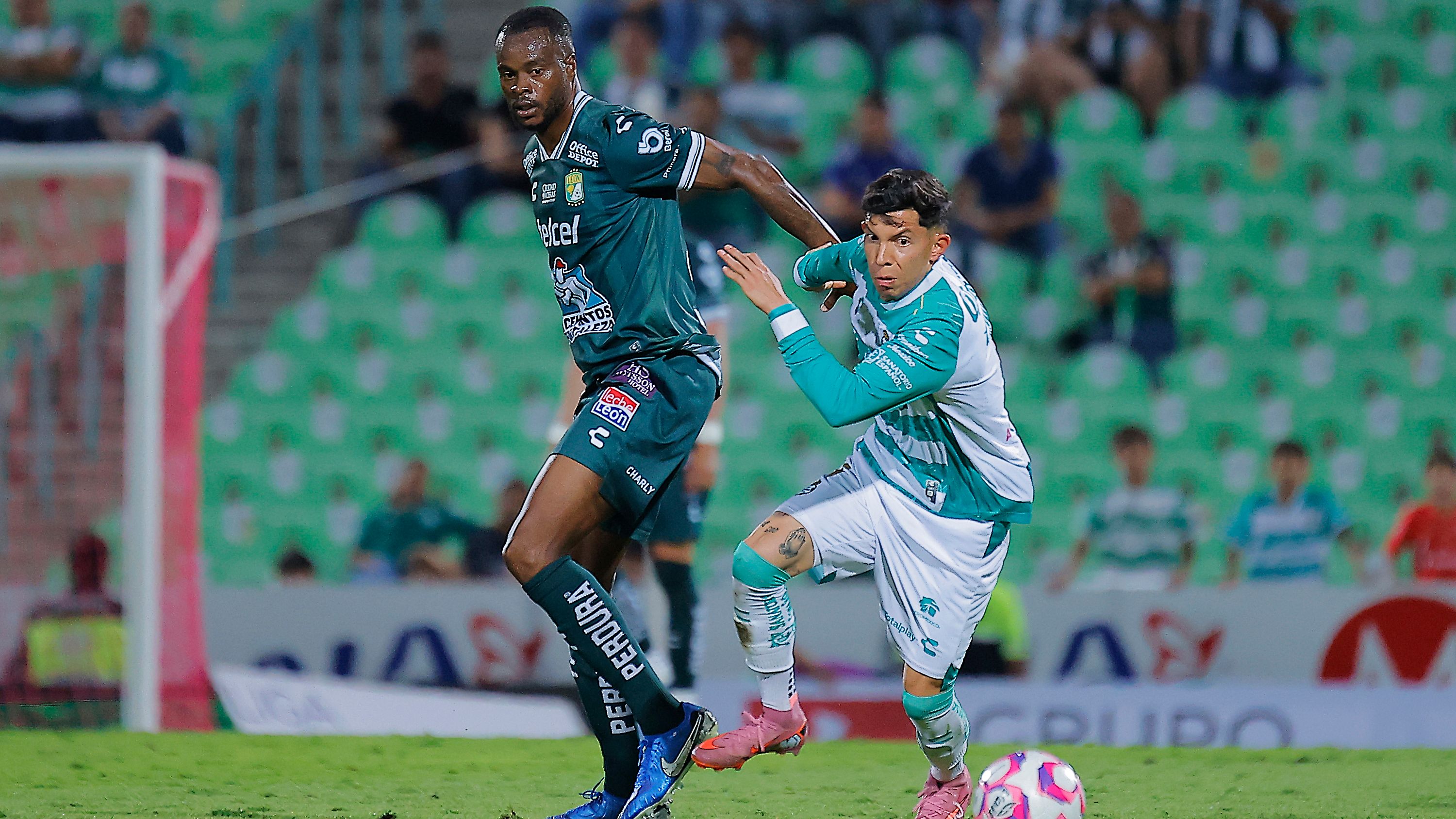 Santos Laguna v Leon - Torneo Apertura 2025 Liga MX