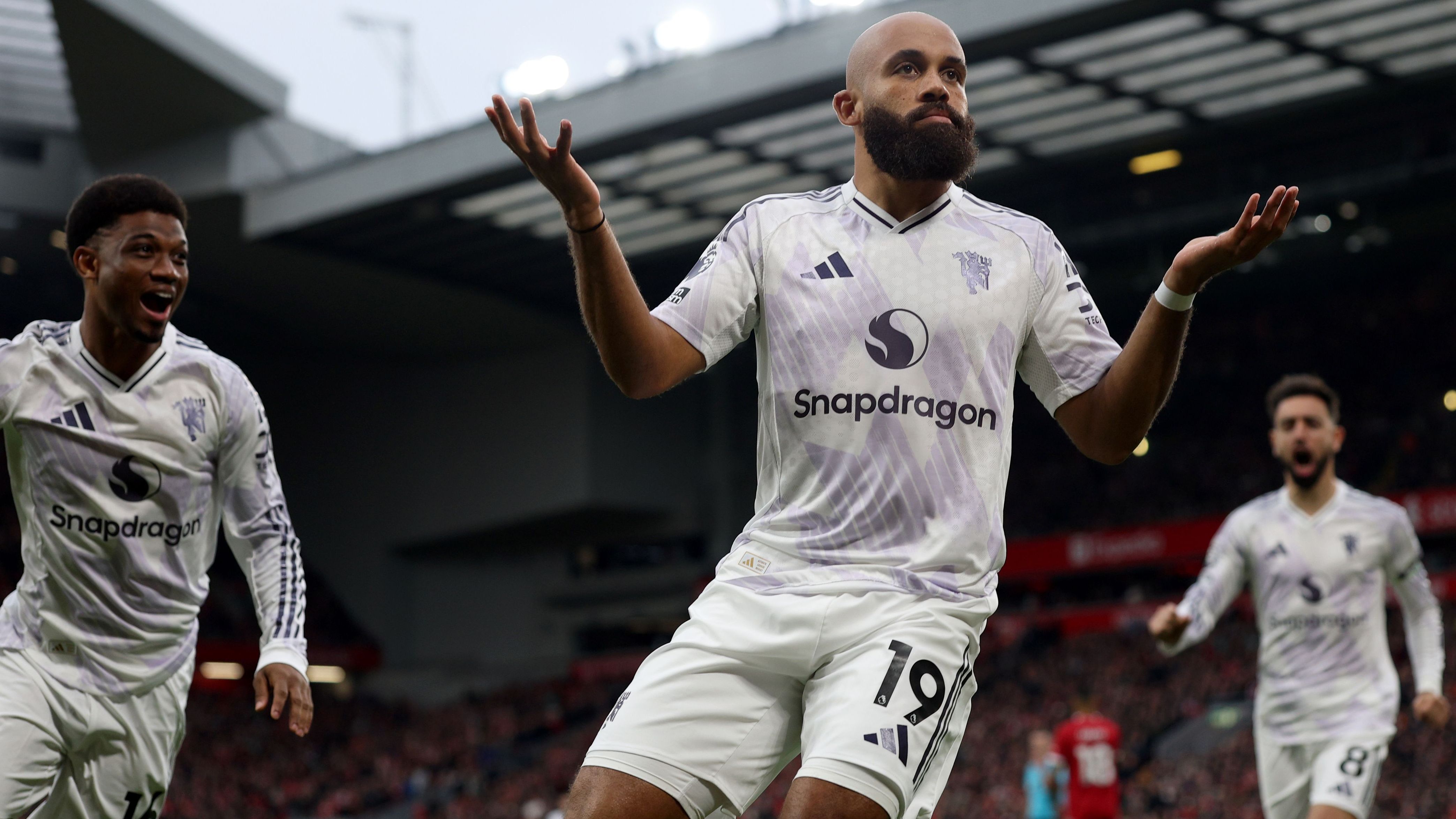 Liverpool v Manchester United - Premier League