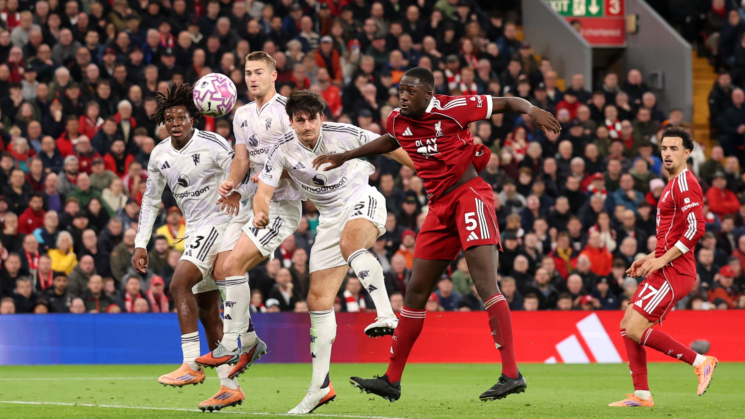 Liverpool v Manchester United - Premier League