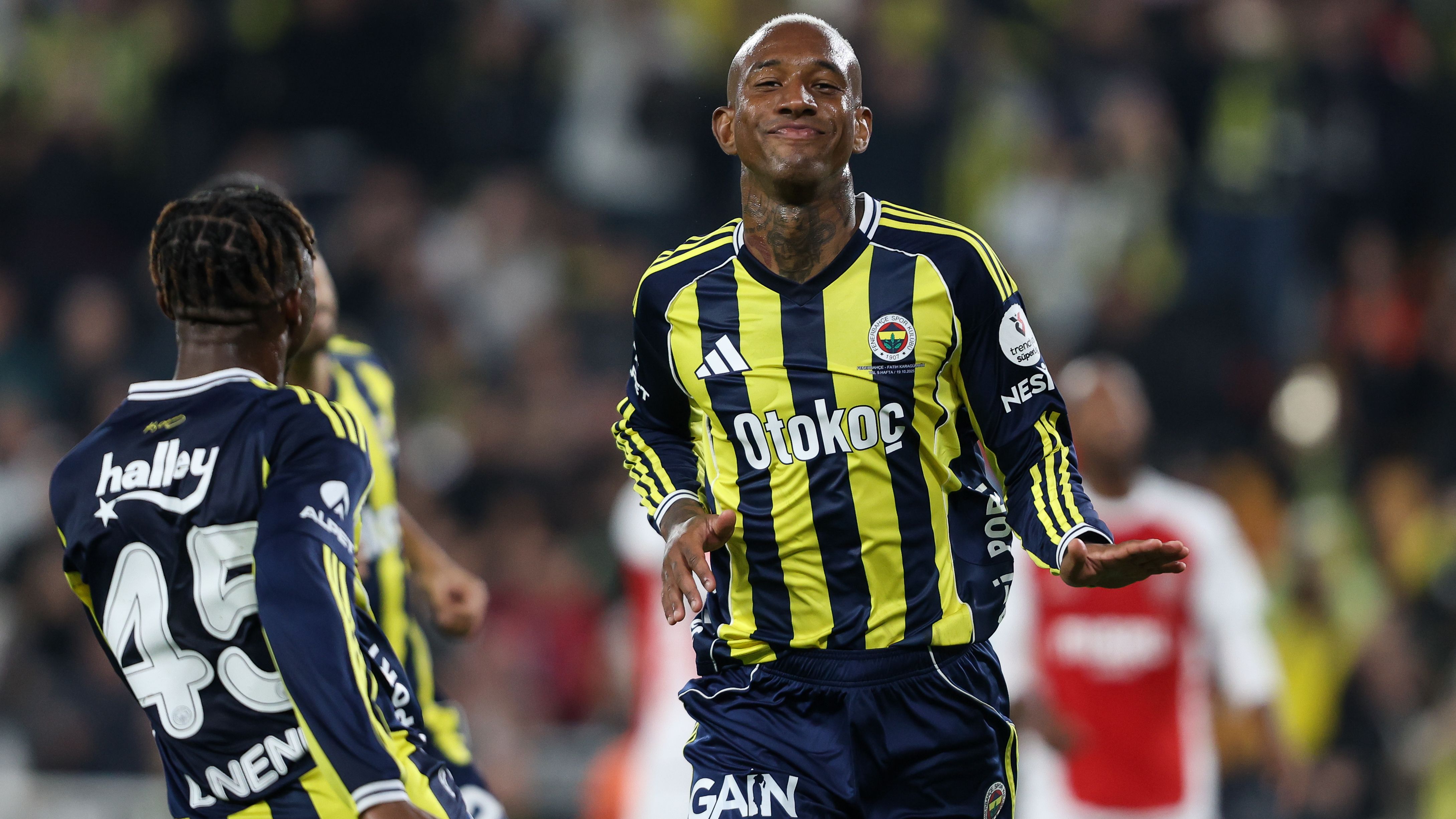 Fenerbahce SK v Fatih Karagümrük SK - Trendyol Süper Lig