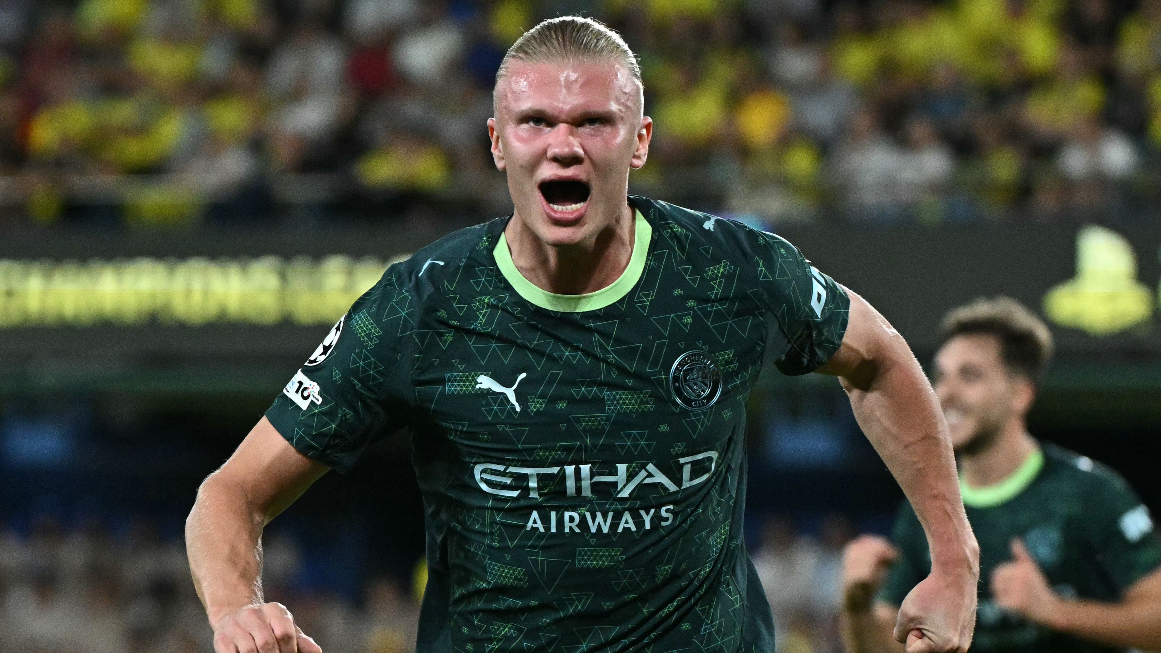 TOPSHOT-FBL-EUR-C1-VILLARREAL-MANCHESTER CITY