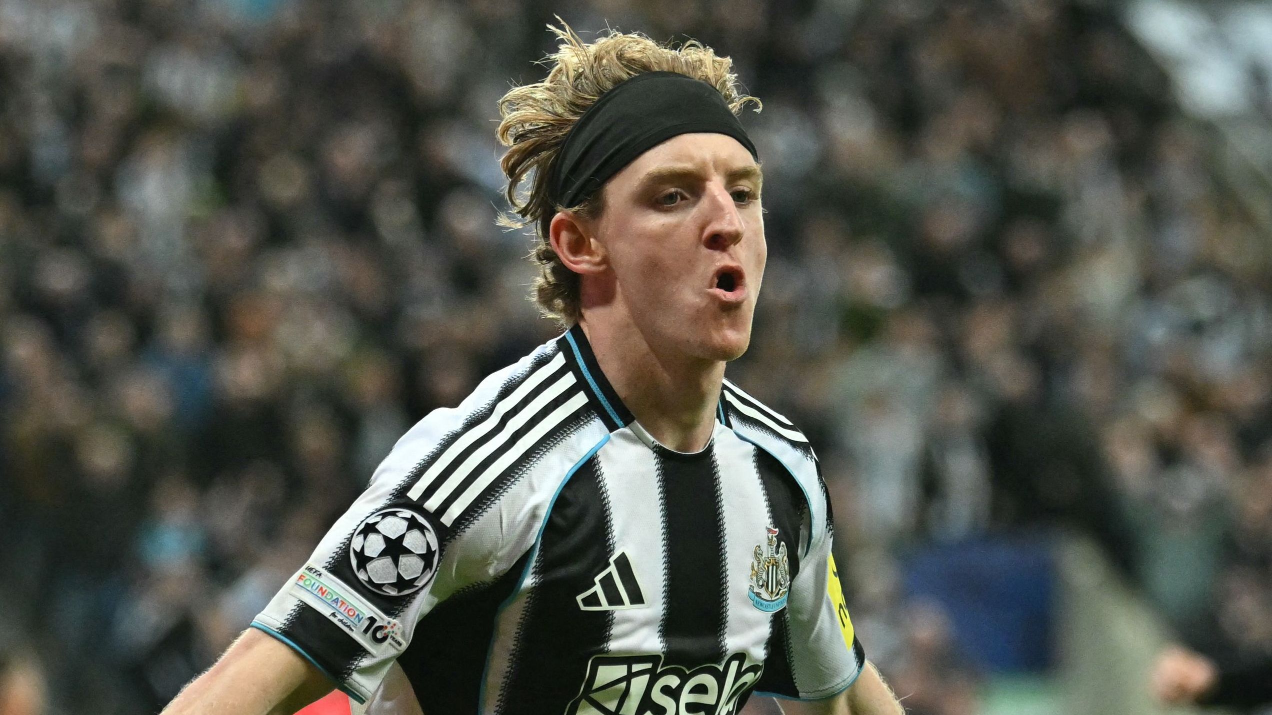 'It means an awful lot' - Anthony Gordon reveals what Jose Mourinho told him after electric performance for Newcastle against Benfica in Champions League