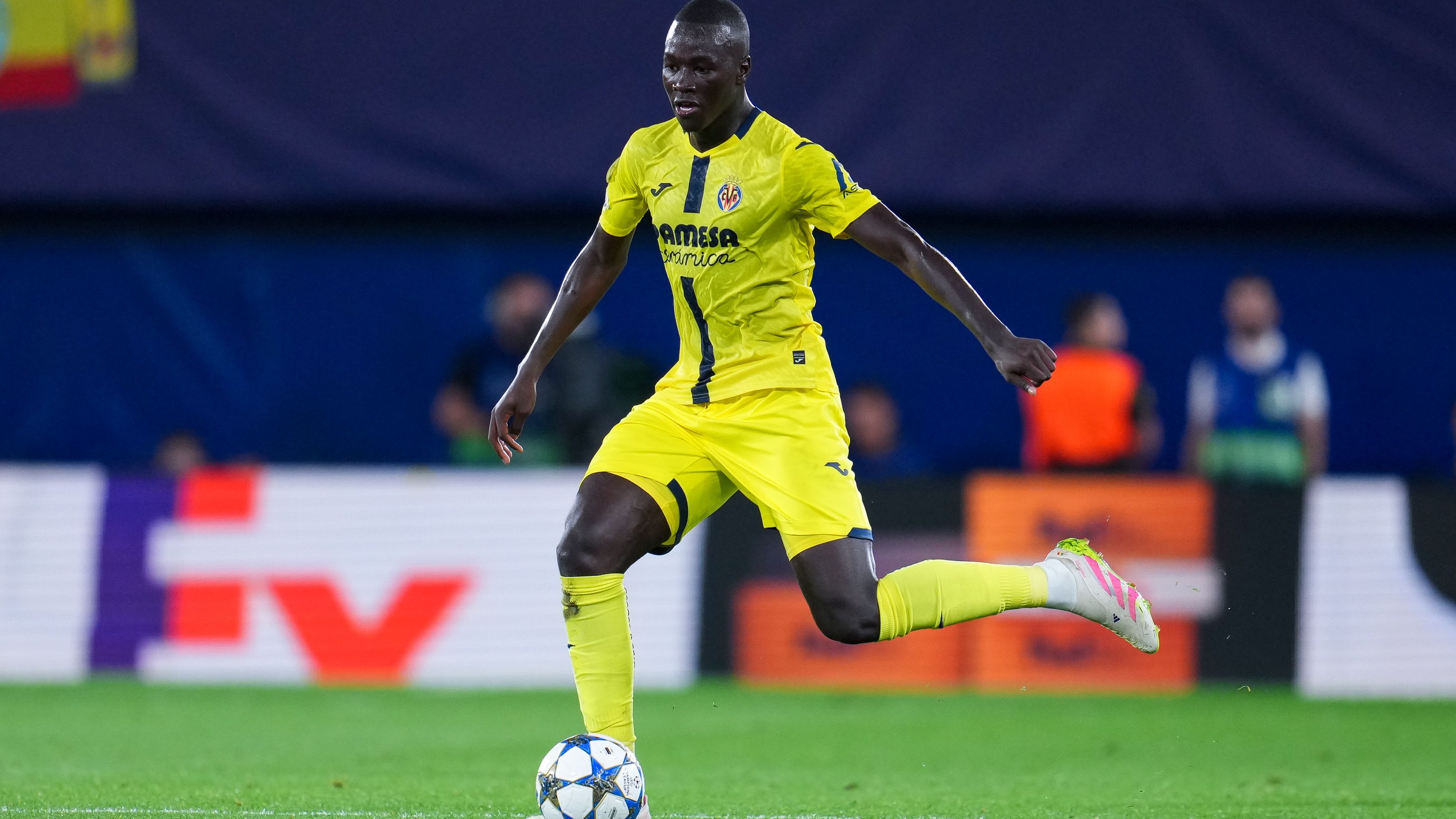 Villarreal CF v Juventus - UEFA Champions League 2025/26 League Phase MD2