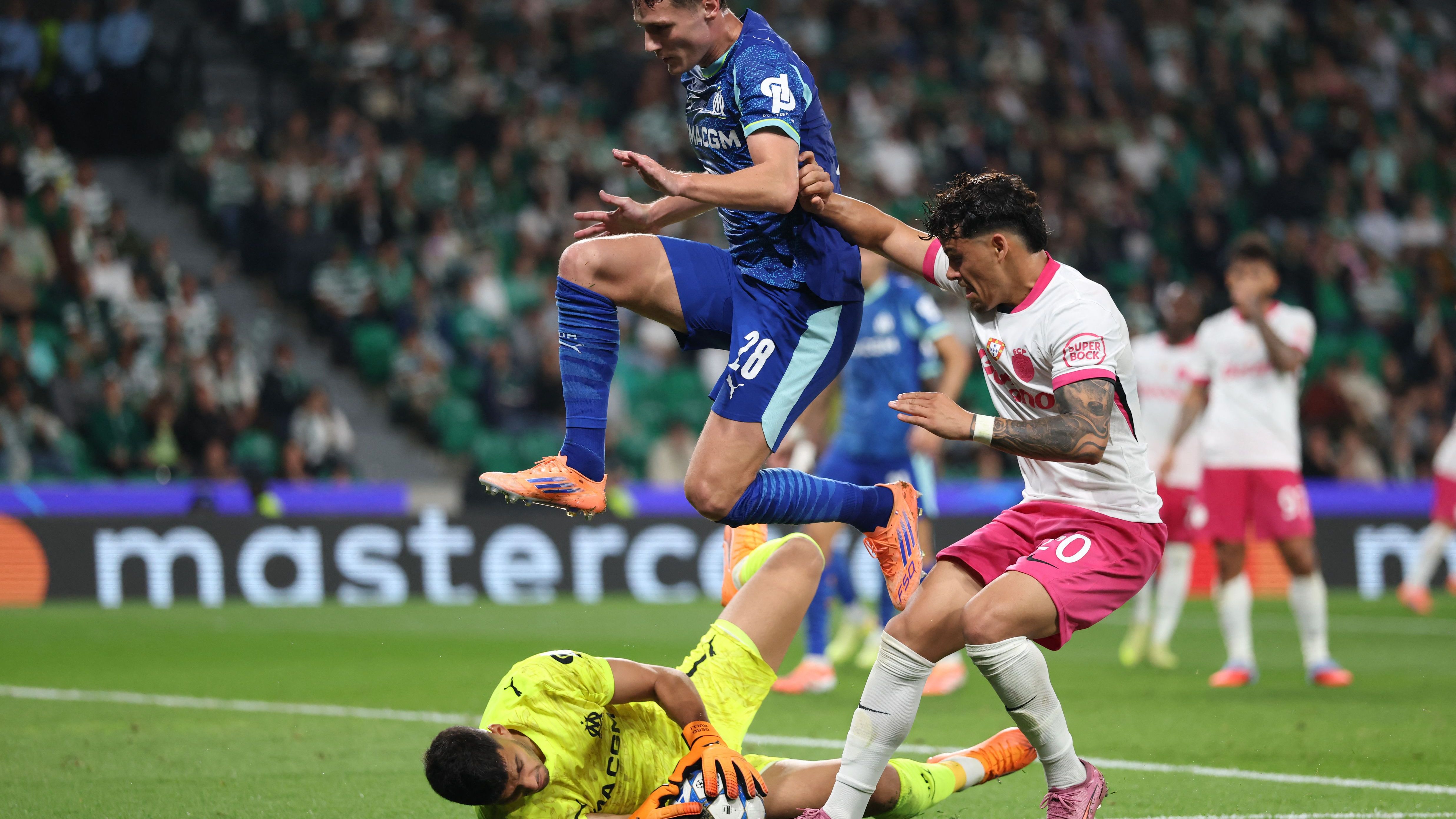 TOPSHOT-FBL-EUR-C1-SPORTING-MARSEILLE