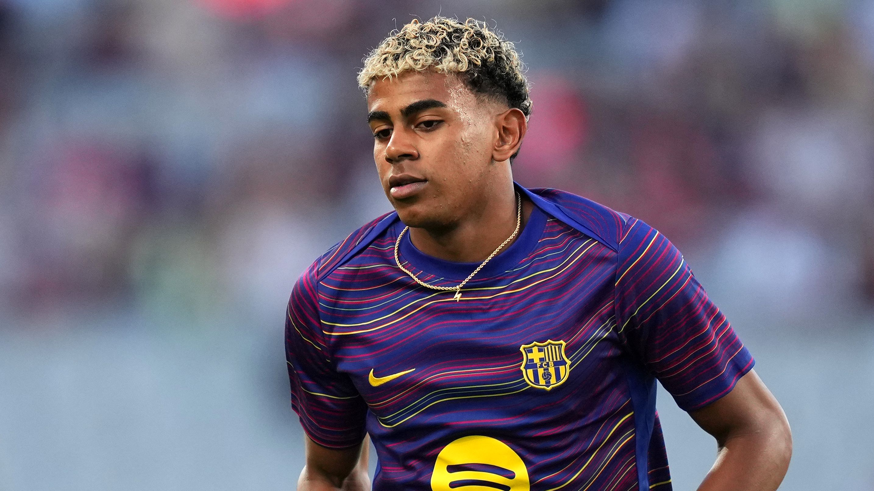 応援グッズ #5 FC Barcelona-Real Madrid LAMINE YAMAL 2023-24 Topps FC Barcelona Fan Set RC #BAR-17 Lamine Yamal | eBay