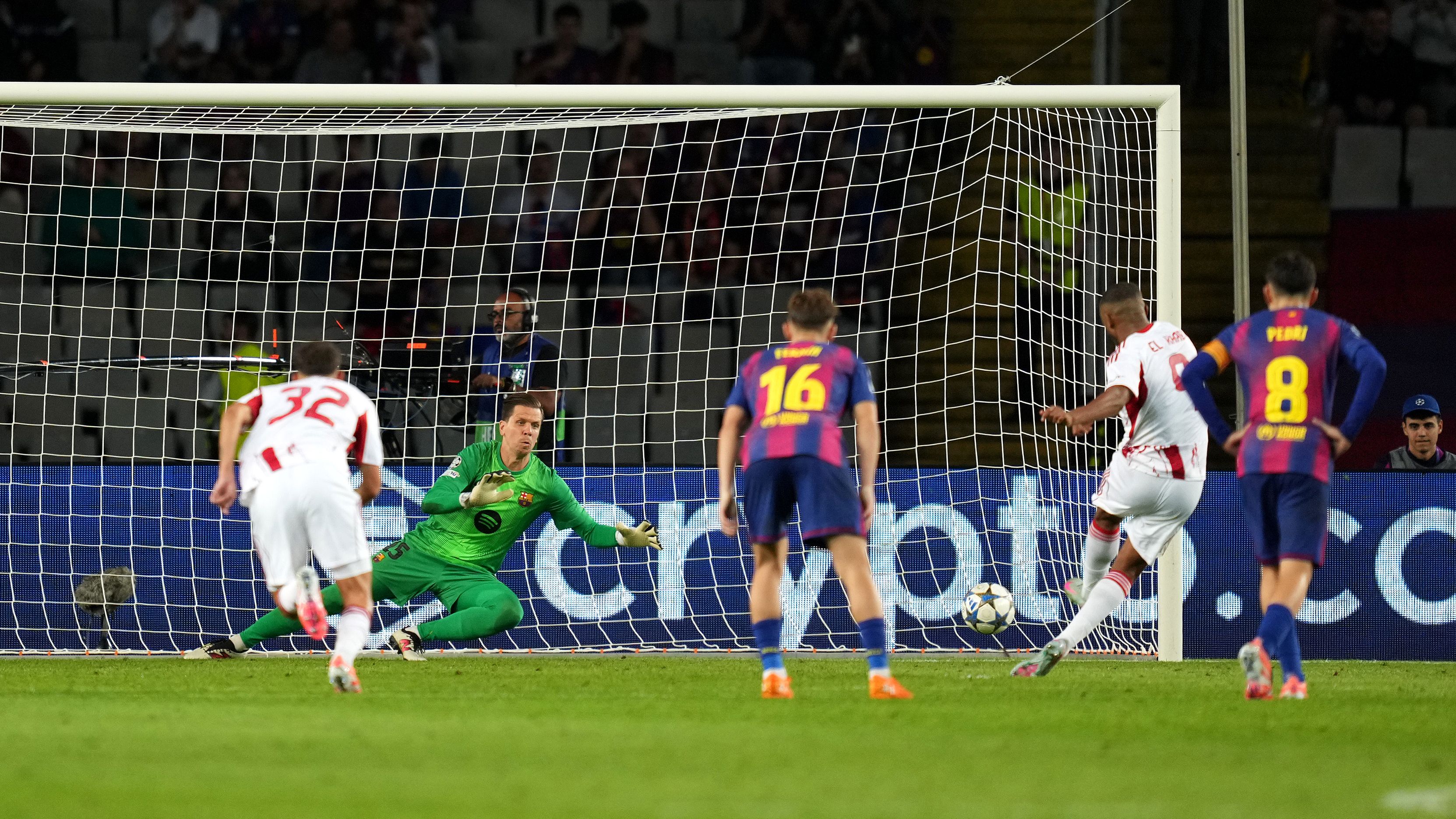 FC Barcelona v Olympiacos FC - UEFA Champions League 2025/26 League Phase MD3