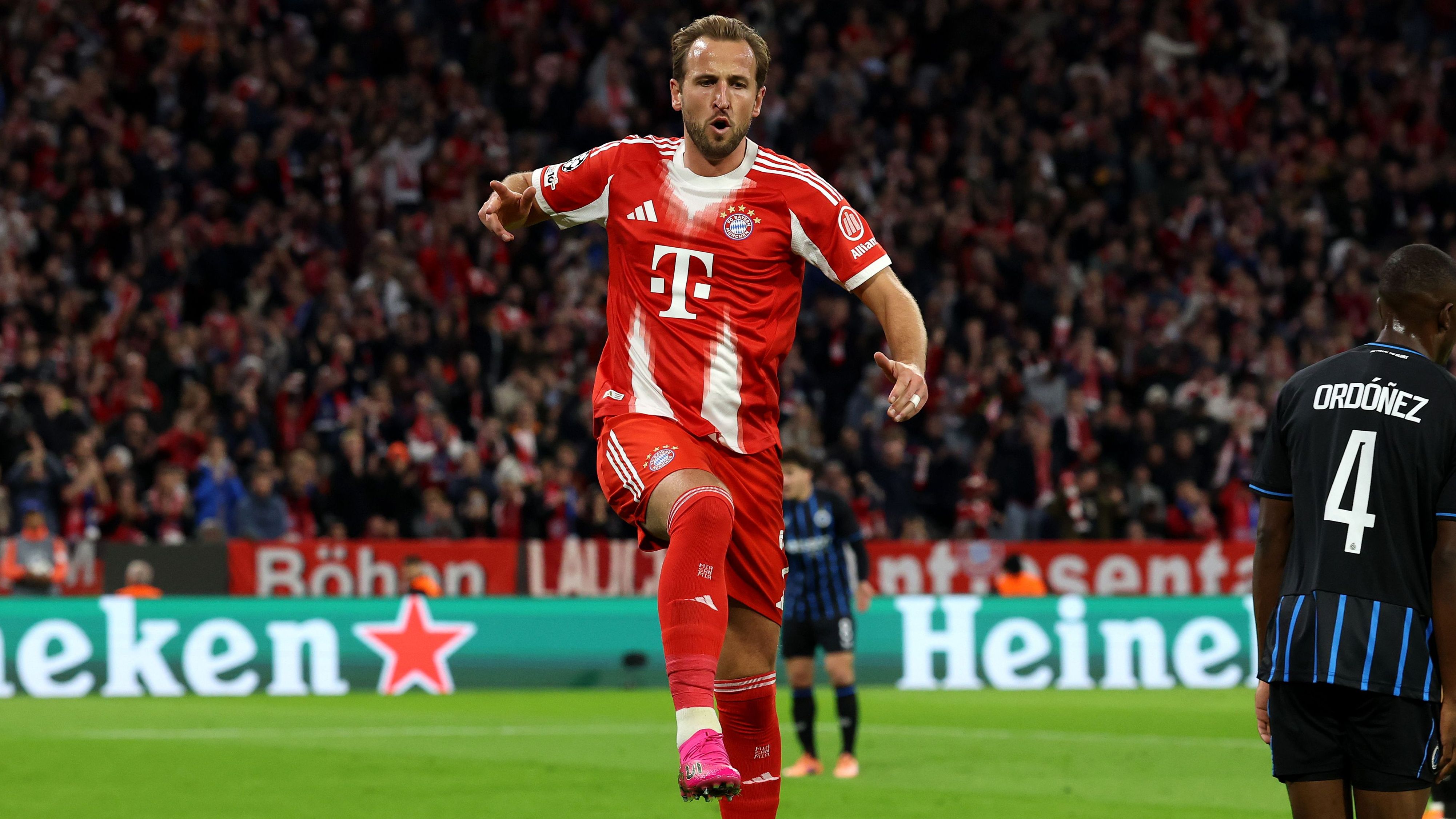 FC Bayern München v Club Brugge KV - UEFA Champions League 2025/26 League Phase MD3