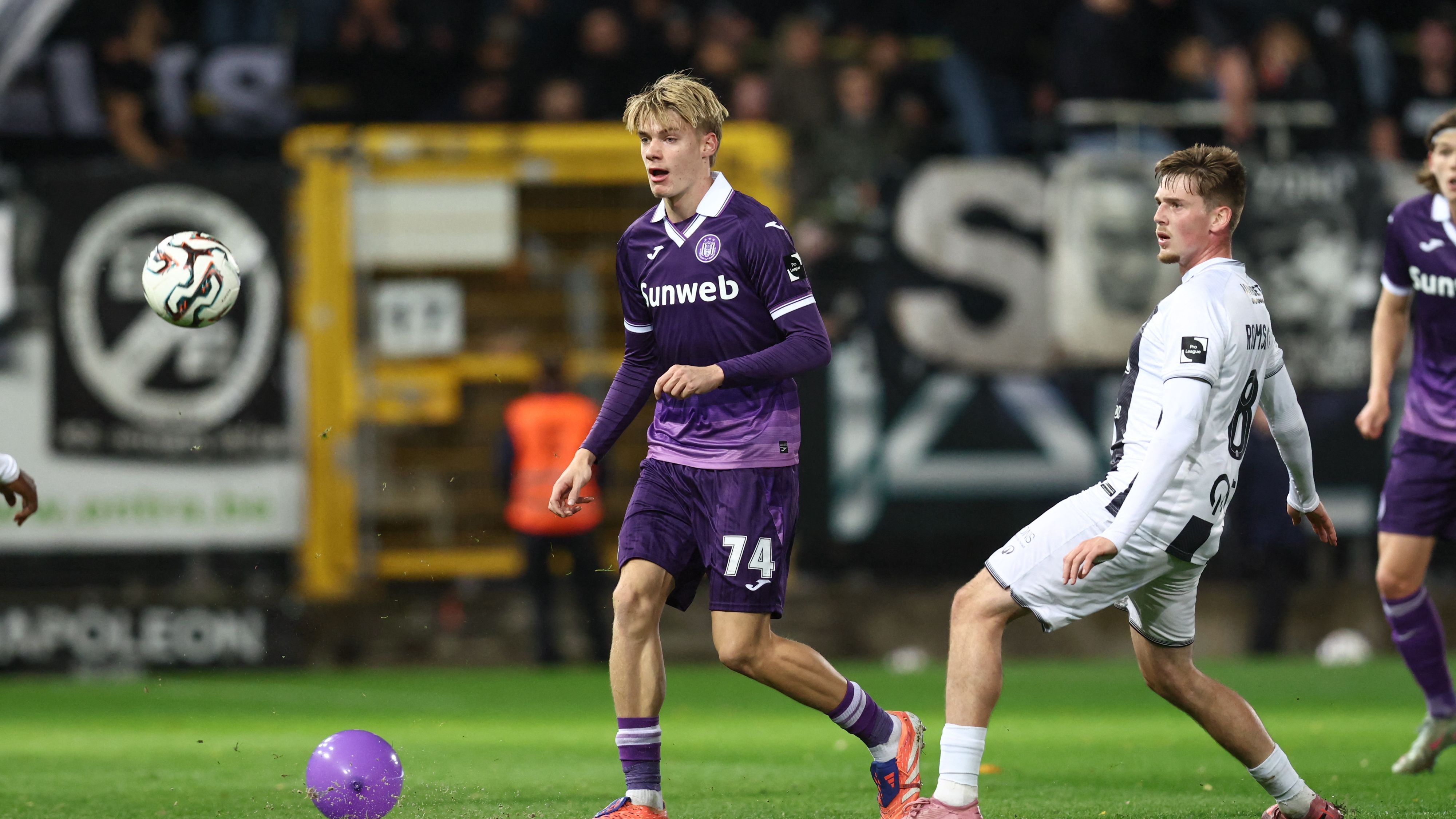 SOCCER JPL D12 CHARLEROI VS RSC ANDERLECHT