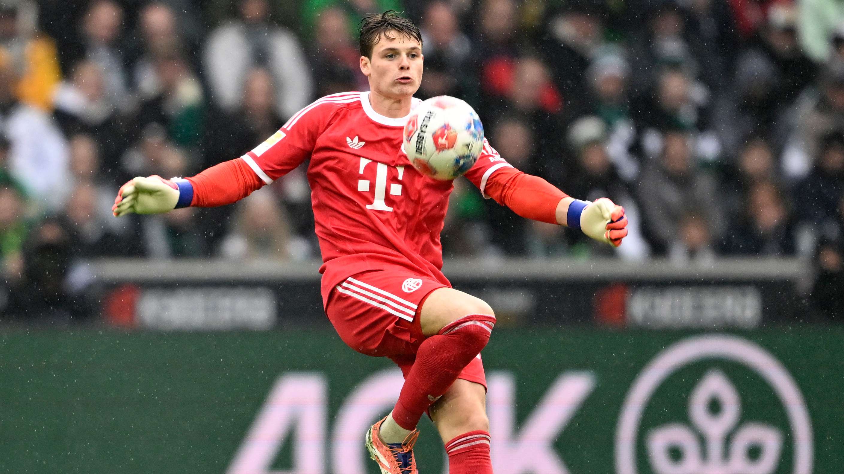 FBL-GER-BUNDESLIGA-MOENCHENGLADBACH-BAYERN MUNICH