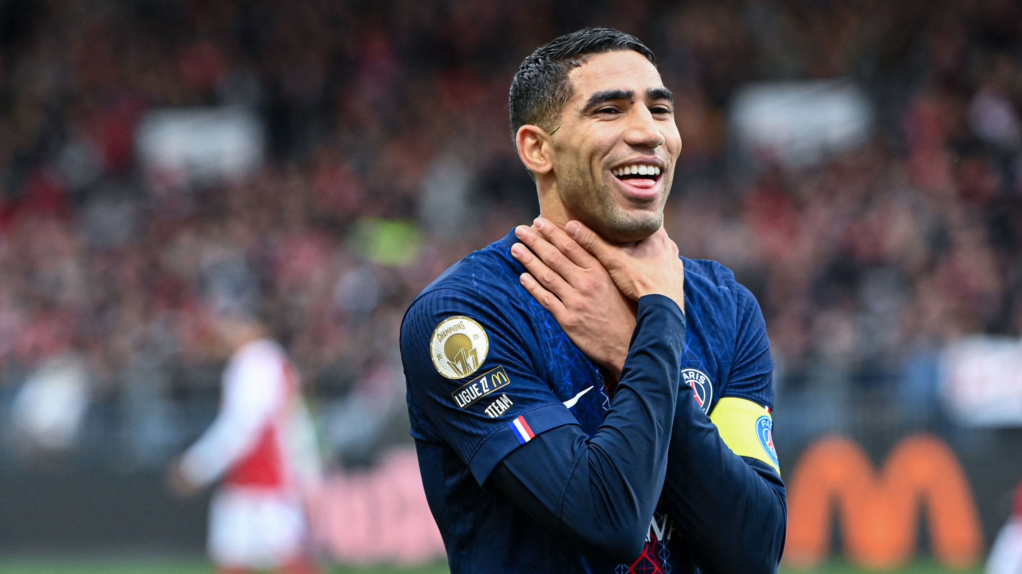 TOPSHOT-FBL-FRA-LIGUE1-BREST-PSG