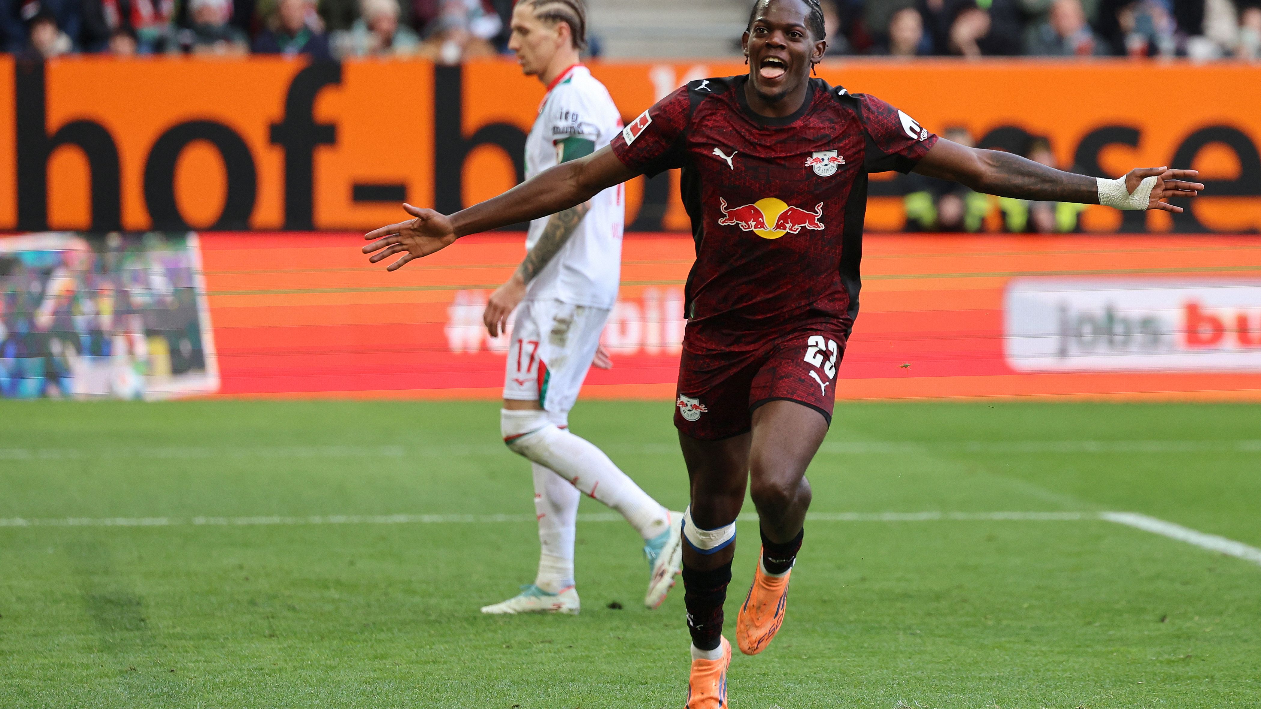 FBL-GER-BUNDESLIGA-AUGSBURG-LEIPZIG