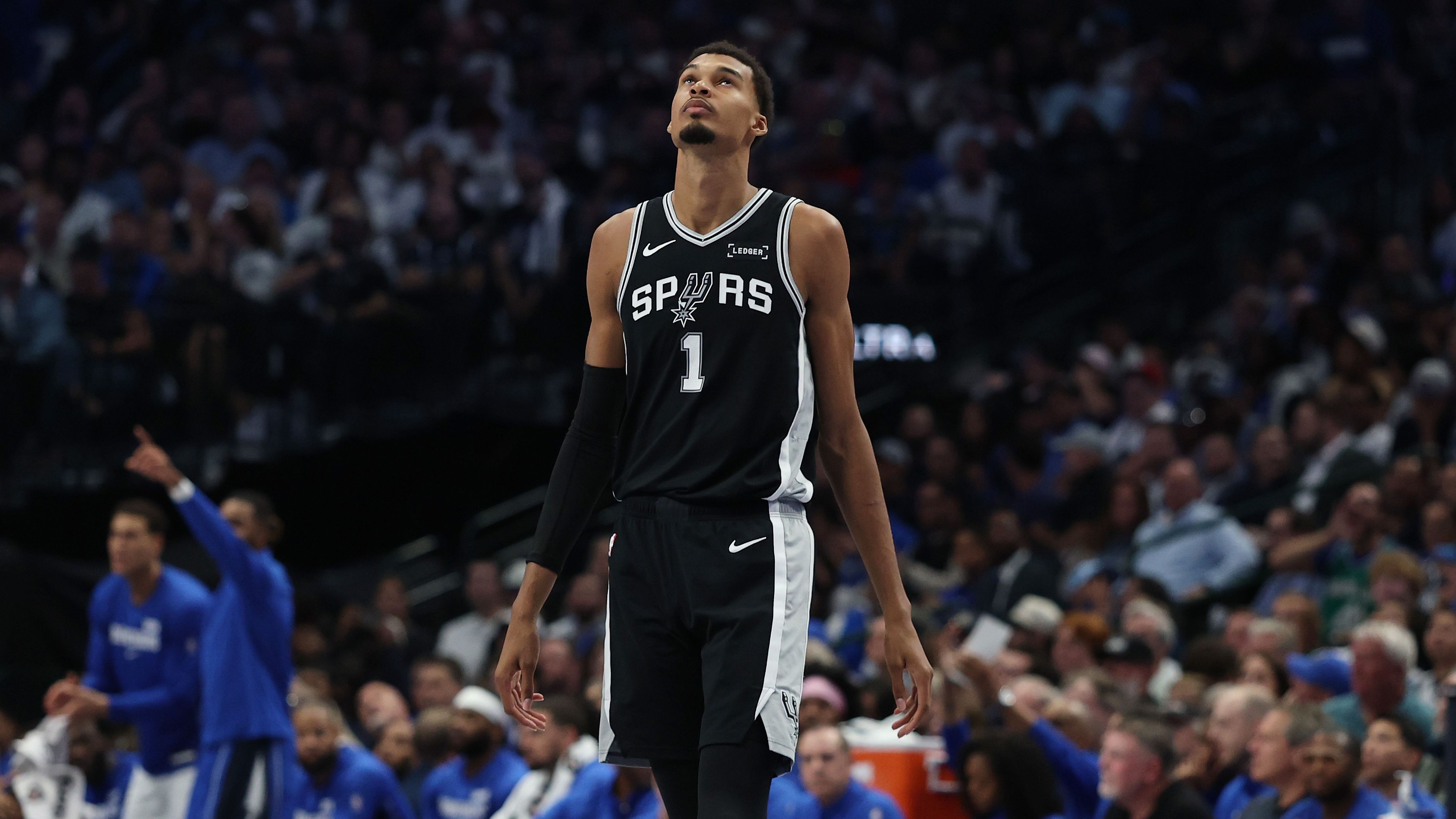 San Antonio Spurs v Dallas Mavericks