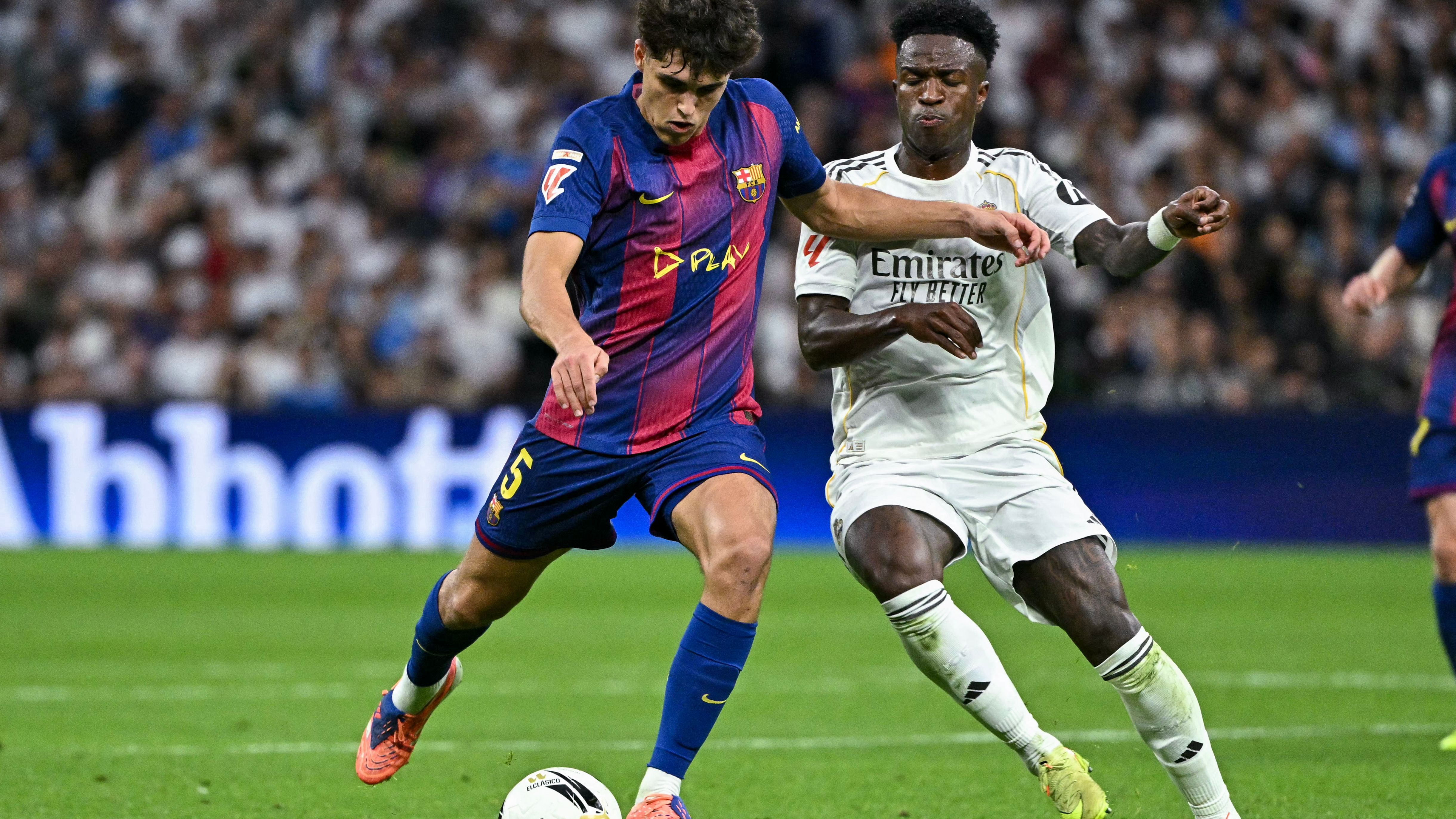 TOPSHOT-FBL-ESP-LIGA-REAL MADRID-BARCELONA