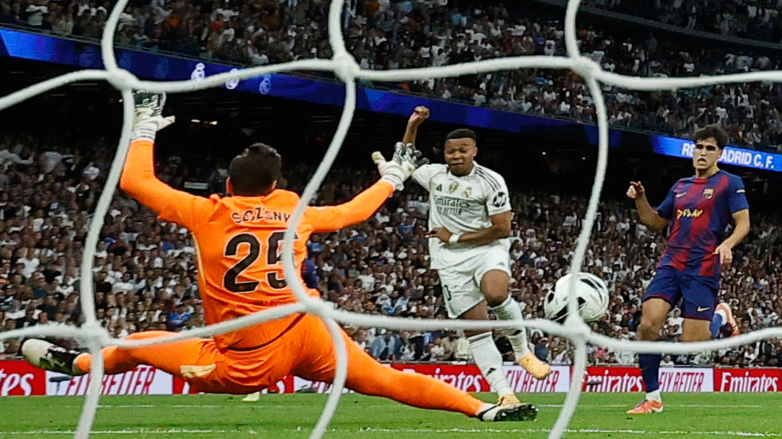 FBL-ESP-LIGA-REAL MADRID-BARCELONA