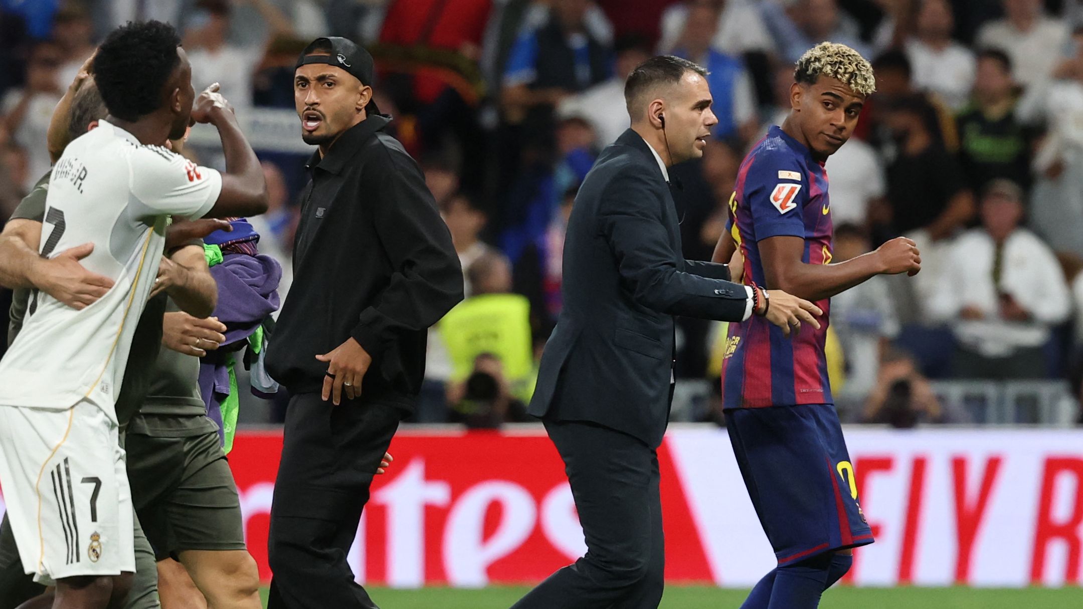 TOPSHOT-FBL-ESP-LIGA-REAL MADRID-BARCELONA