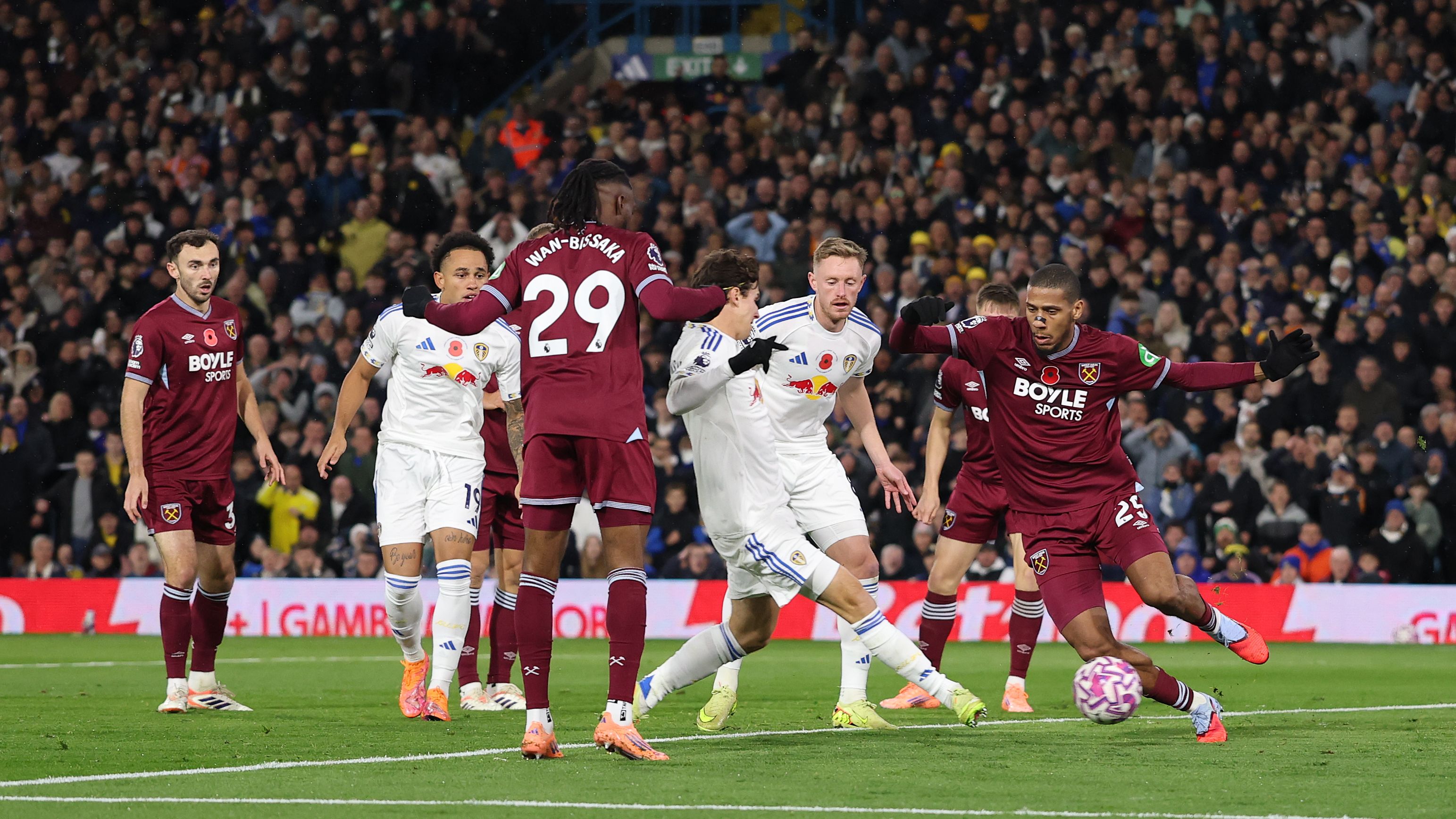 Leeds United v West Ham United - Premier League
