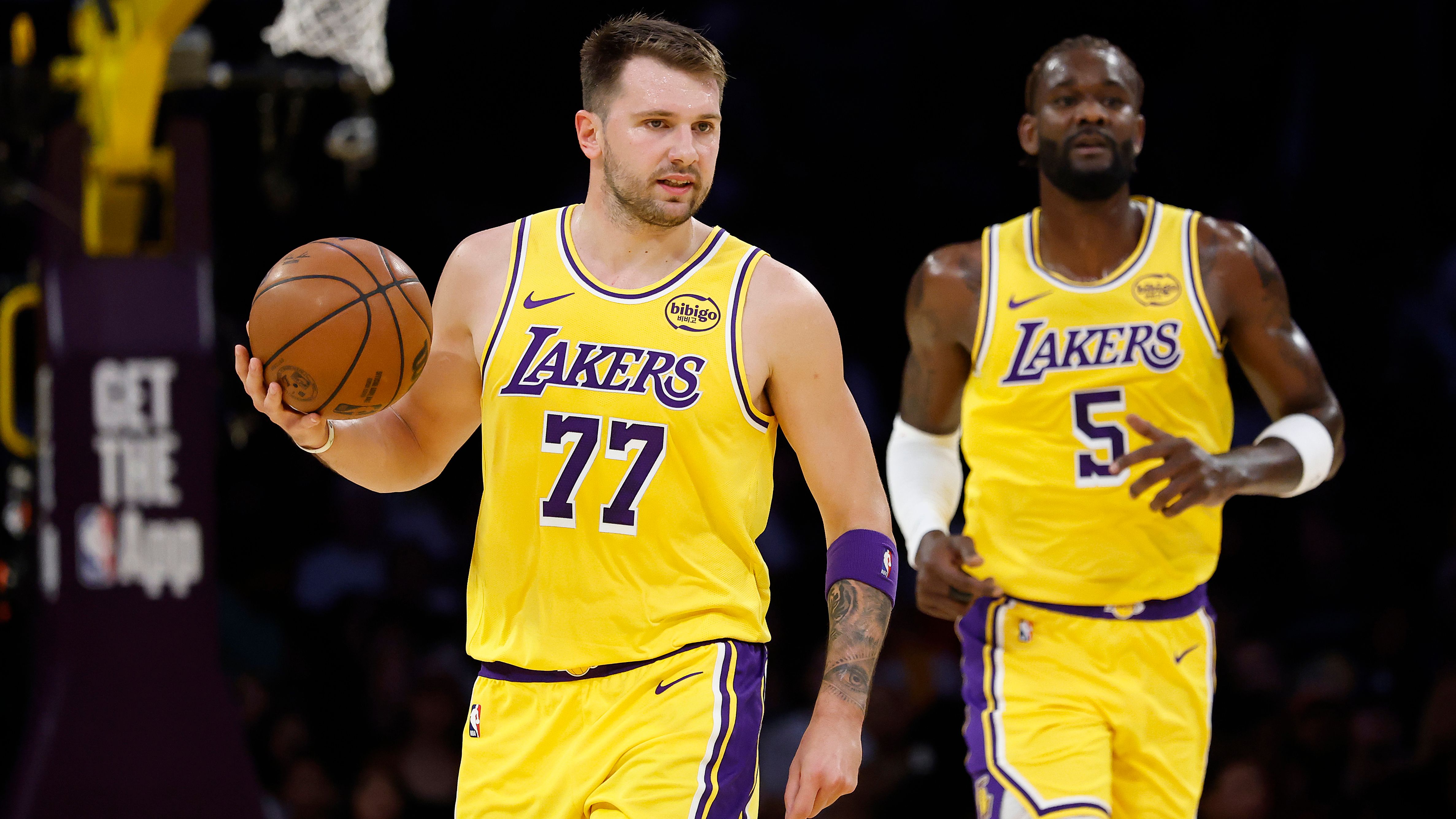 Minnesota TImberwolves v Los Angeles Lakers