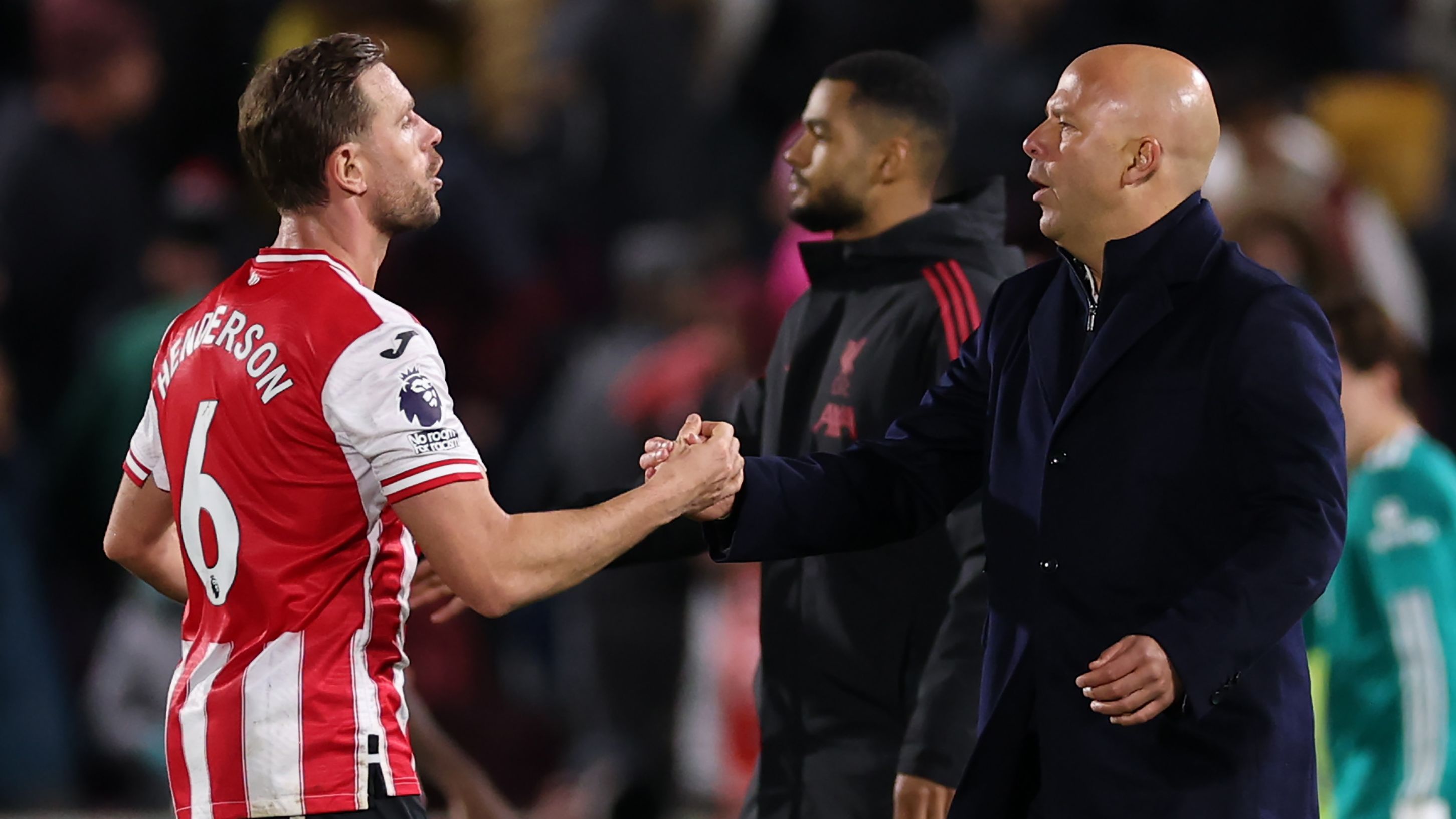 サトウ　　　　　リヴァプール　ジョーダン・ヘンダーソン ジョーダン・ヘンダーソンのプレースタイル／プロフィール解説