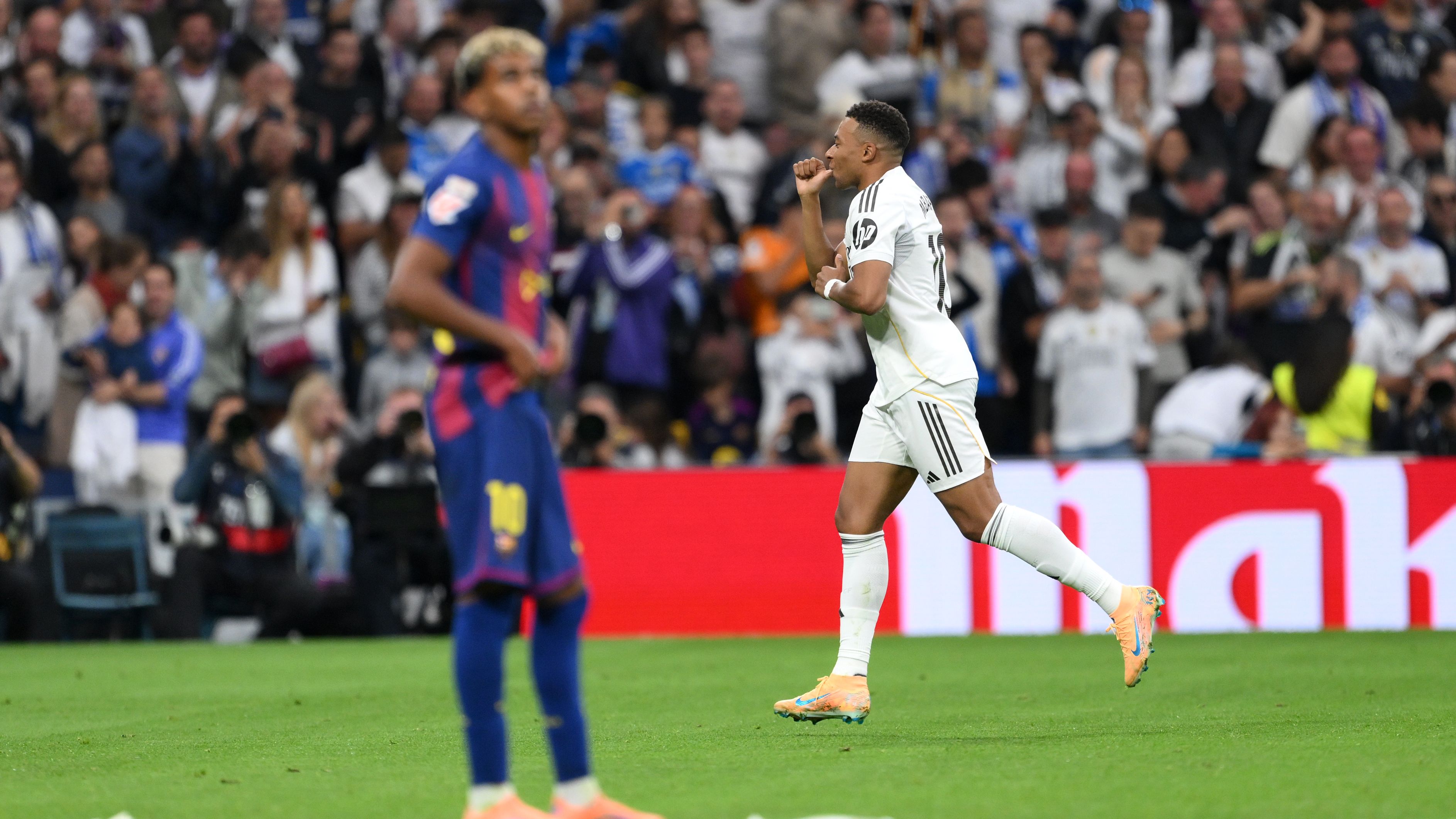 Real–Barça : le but d’anthologie de Mbappé refusé par la VAR