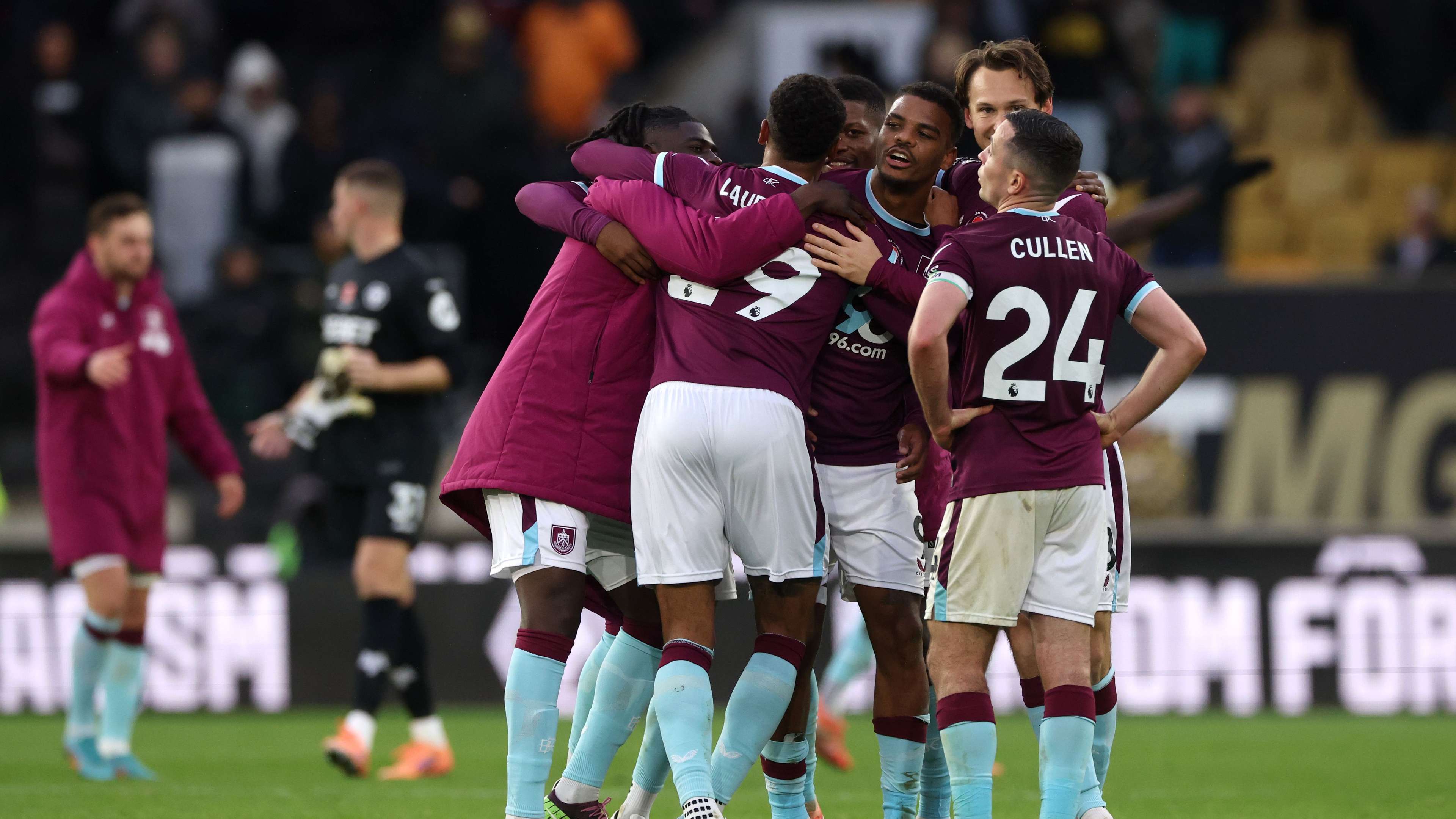Wolverhampton Wanderers v Burnley - Premier League