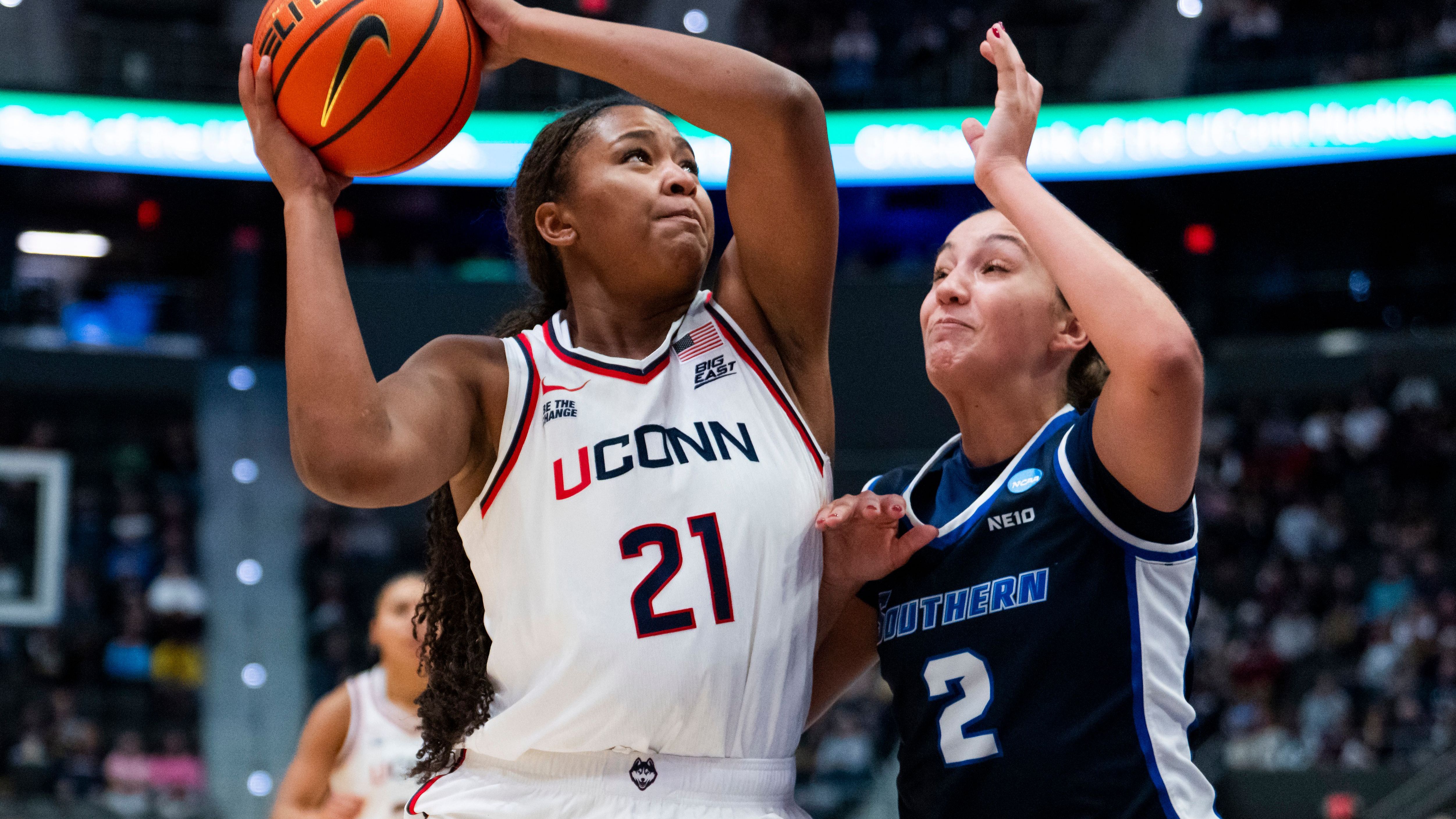Southern Connecticut v UConn
