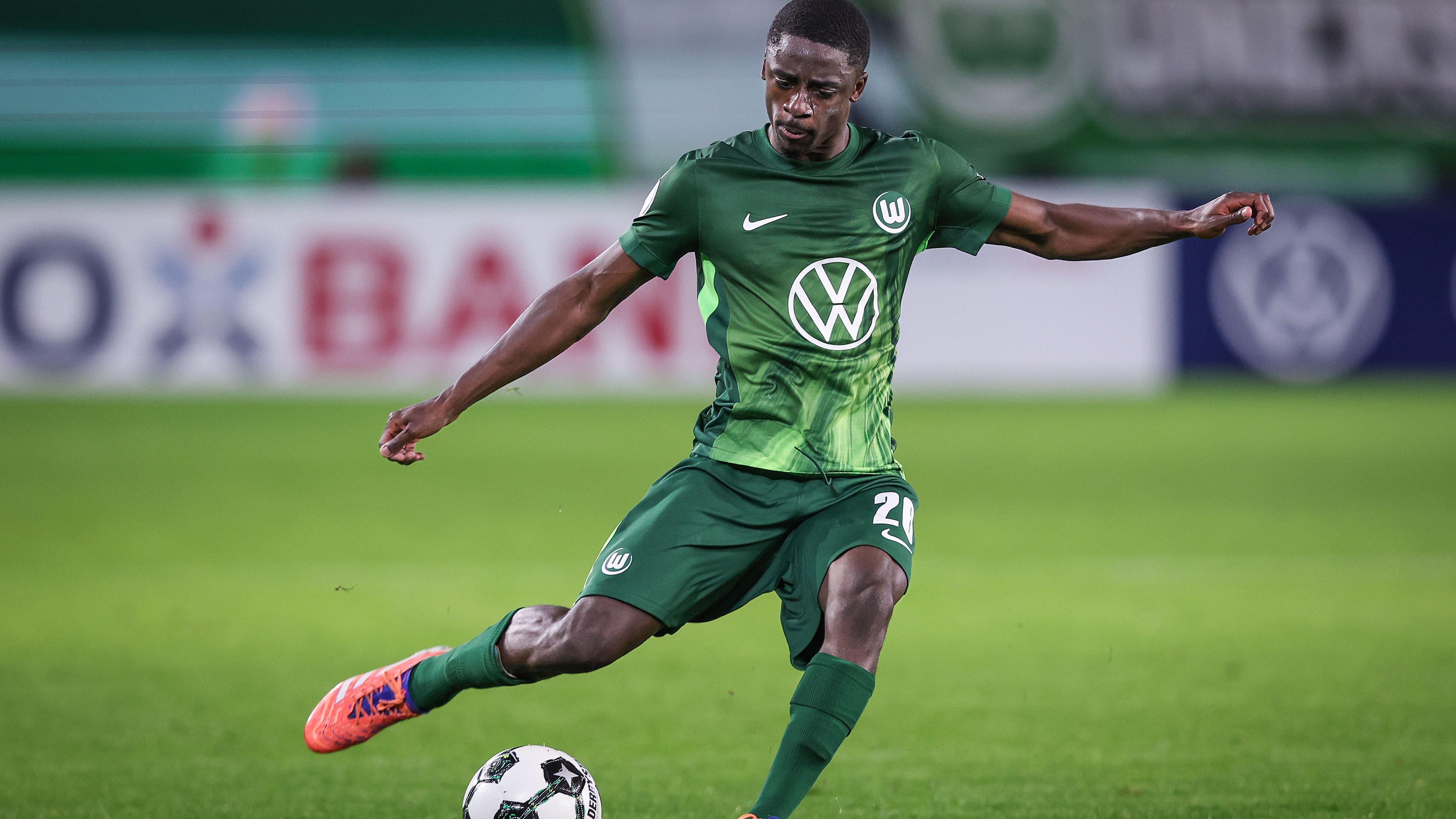 VfL Wolfsburg v Holstein Kiel - DFB Cup: Round Two