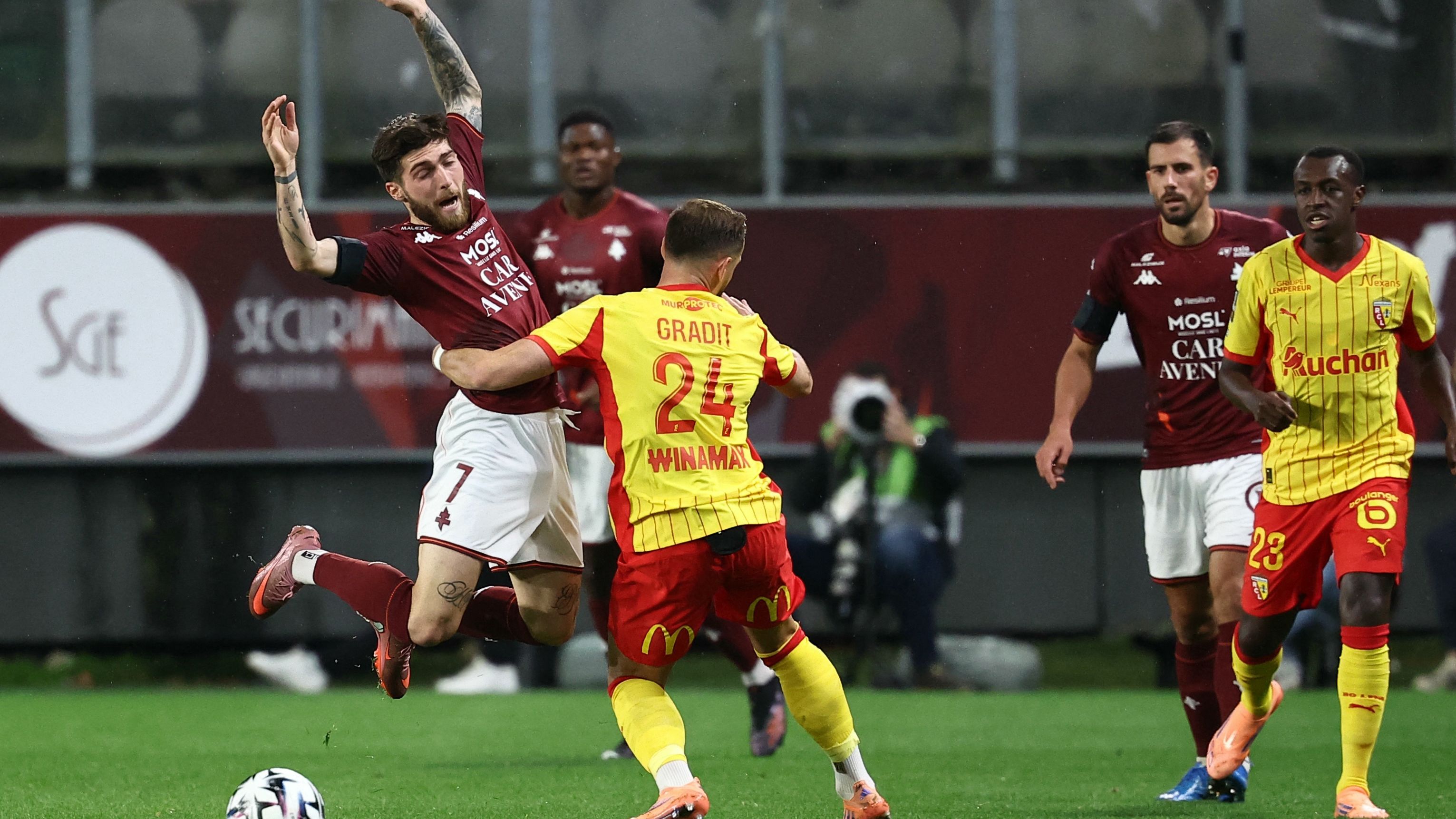 FBL-FRA-LIGUE1-METZ-LENS