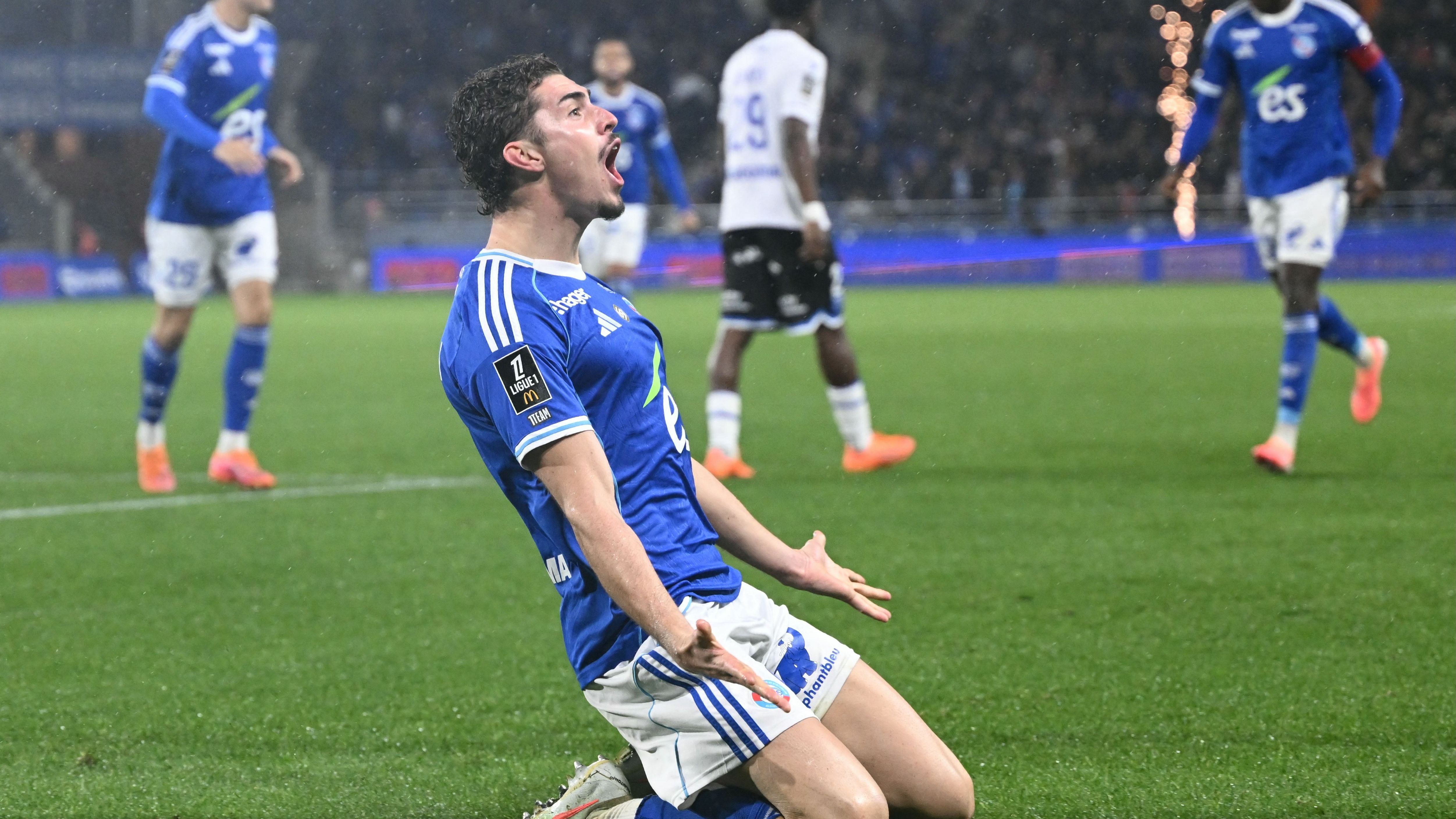 FBL-FRA-LIGUE1-STRASBOURG-AUXERRE