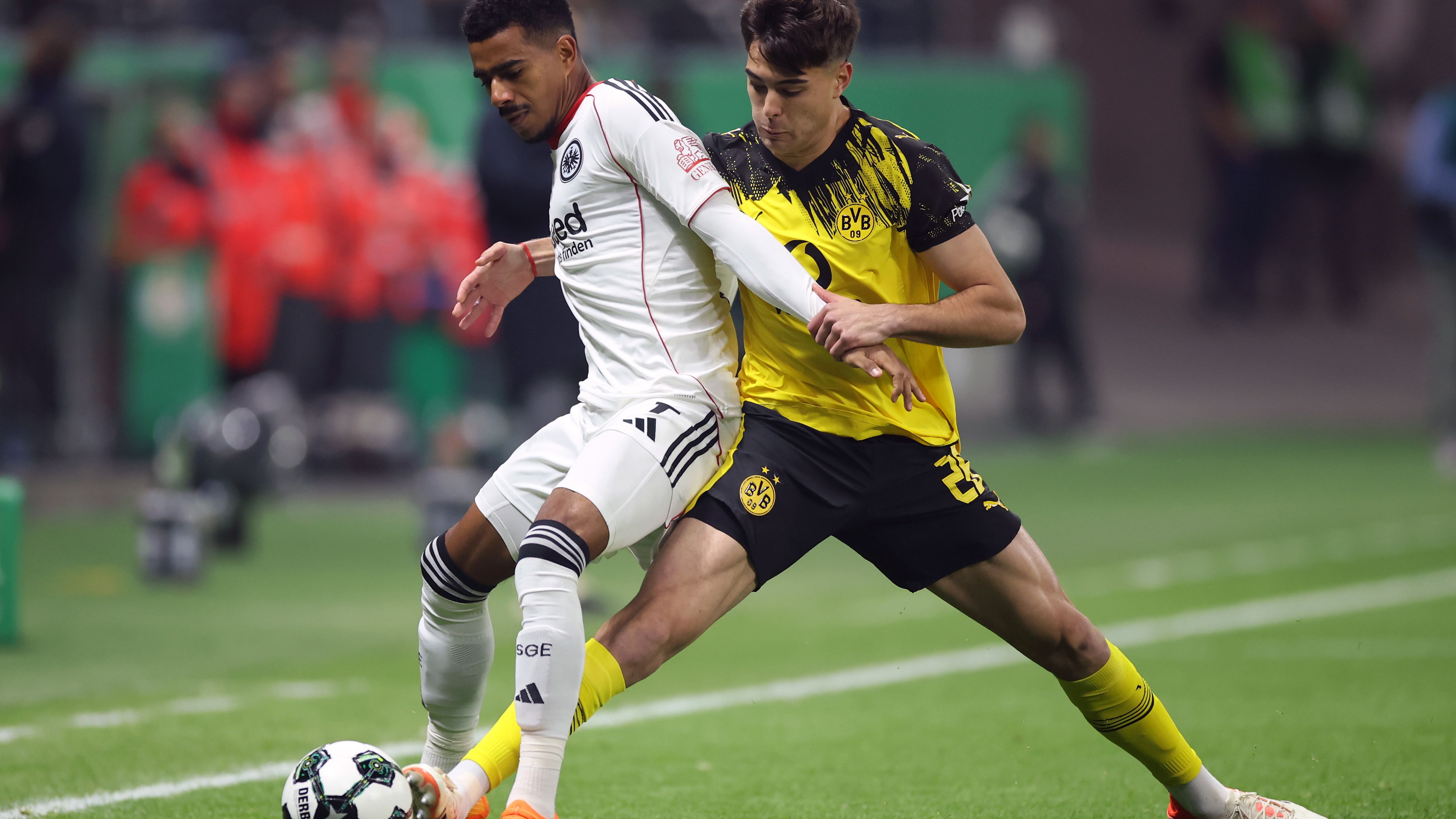Eintracht Frankfurt v Borussia Dortmund - DFB Cup: Round Two