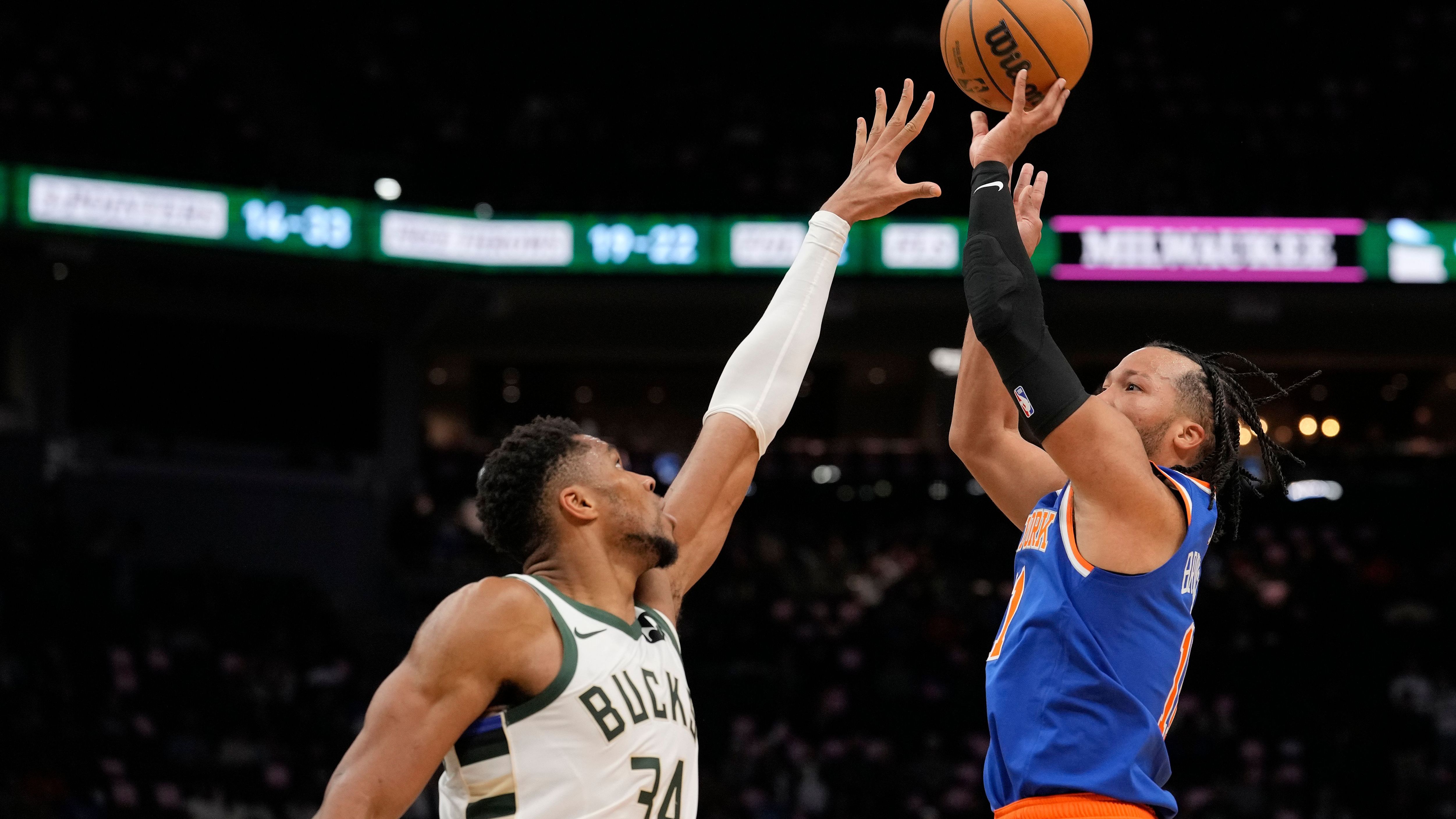 New York Knicks v Milwaukee Bucks