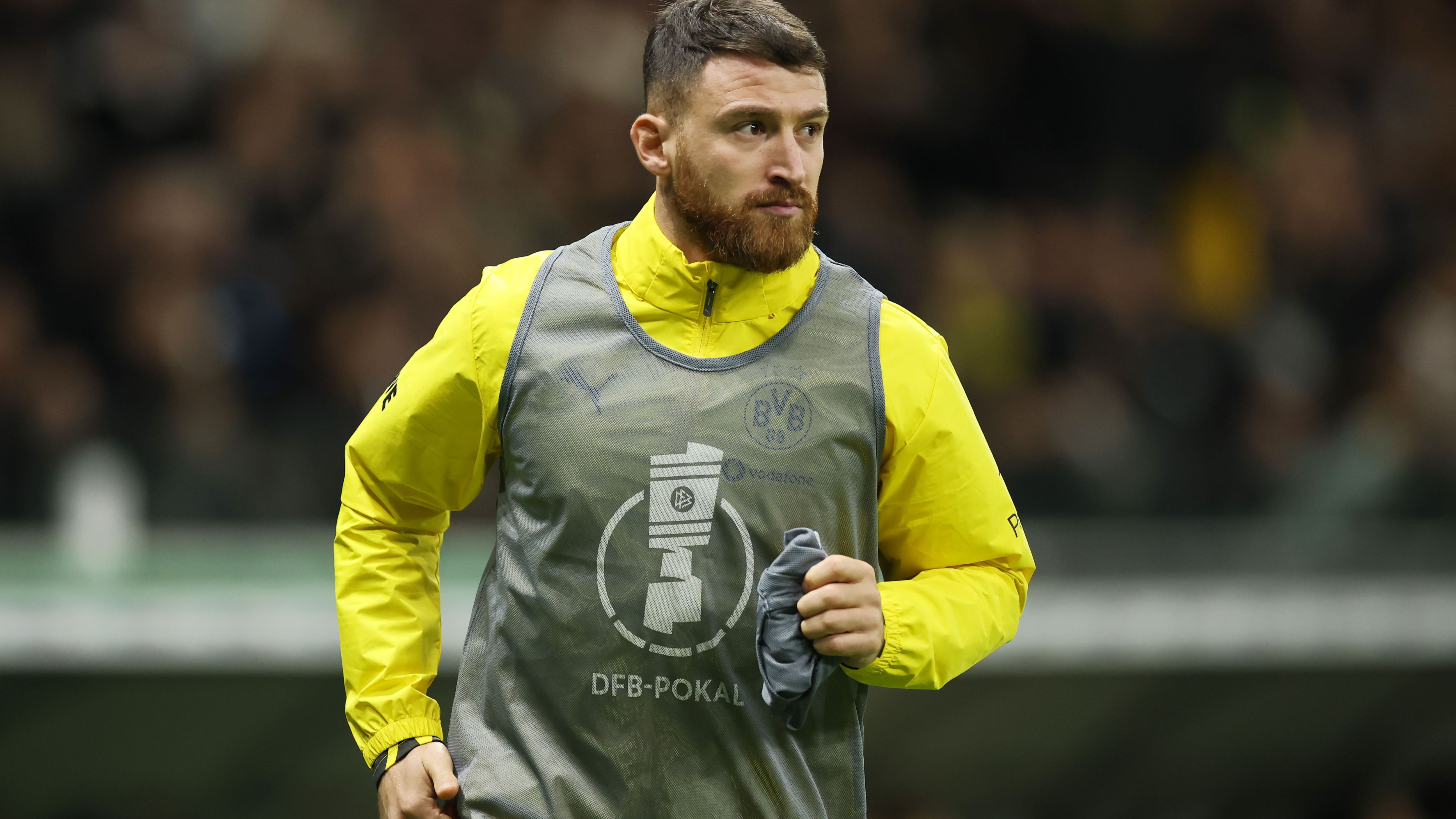 Eintracht Frankfurt v Borussia Dortmund - DFB Cup: Round Two