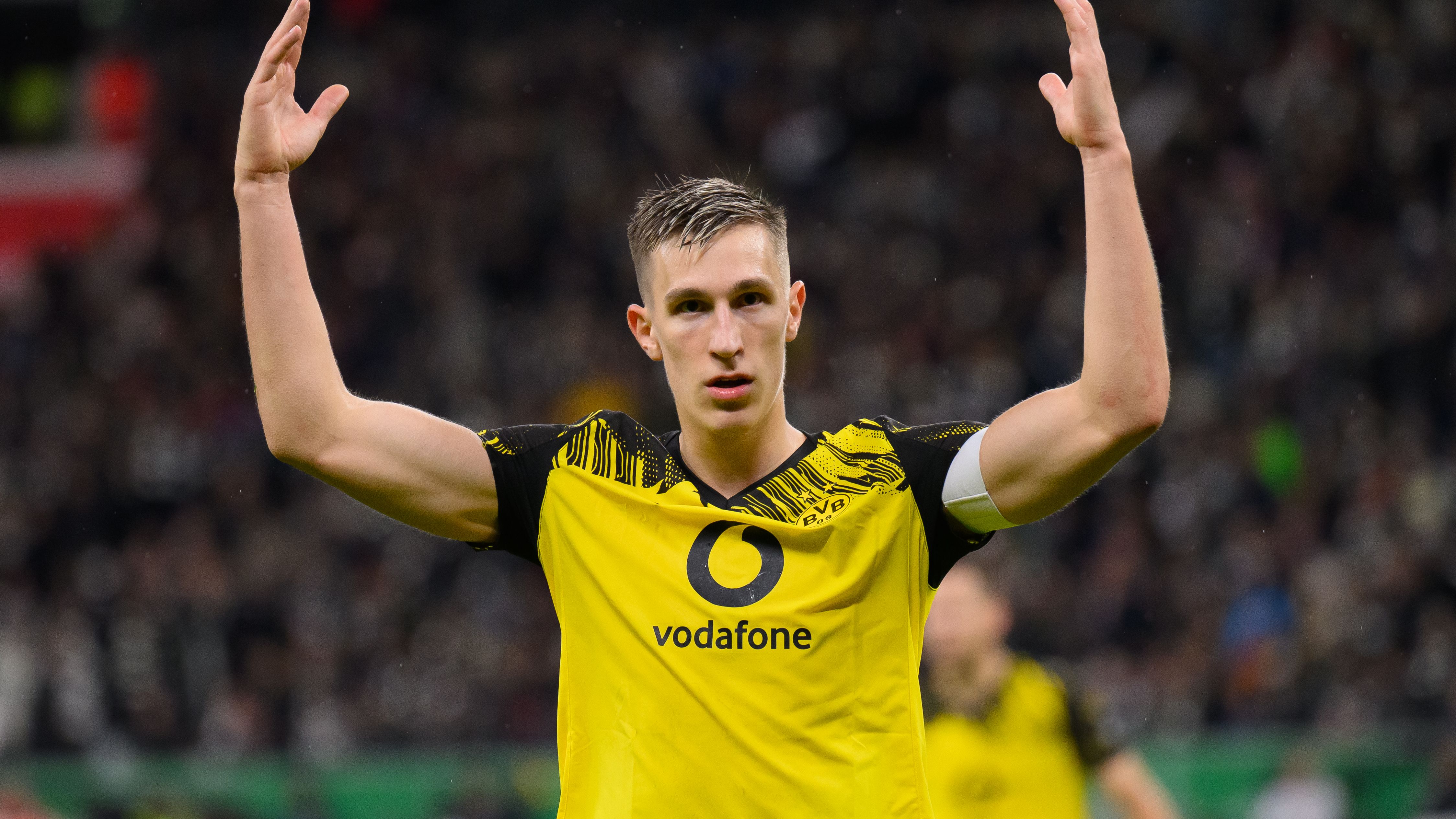 Eintracht Frankfurt v Borussia Dortmund - DFB Cup: Round Two