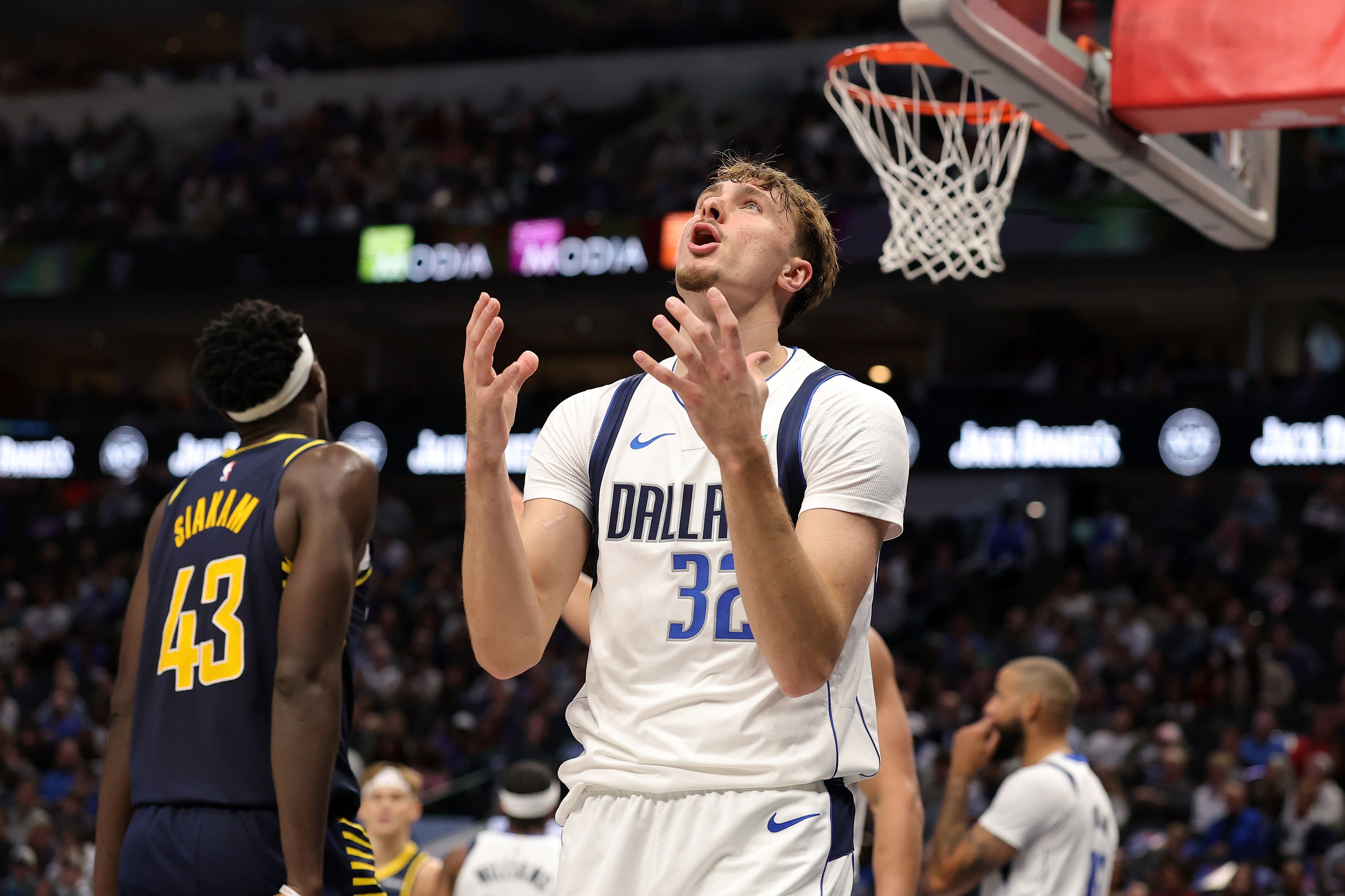 Indiana Pacers v Dallas Mavericks