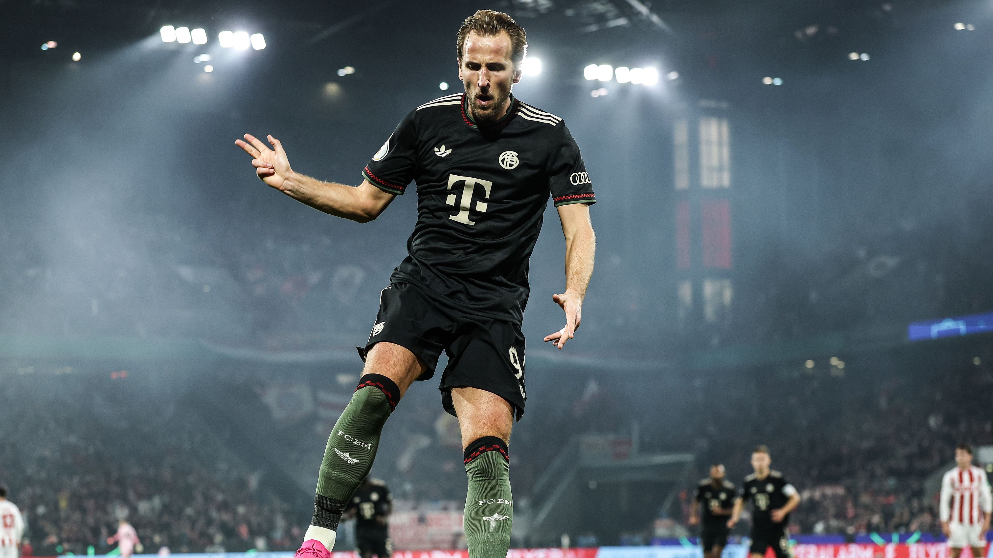 1. FC Köln v FC Bayern München - DFB Cup: Round Two